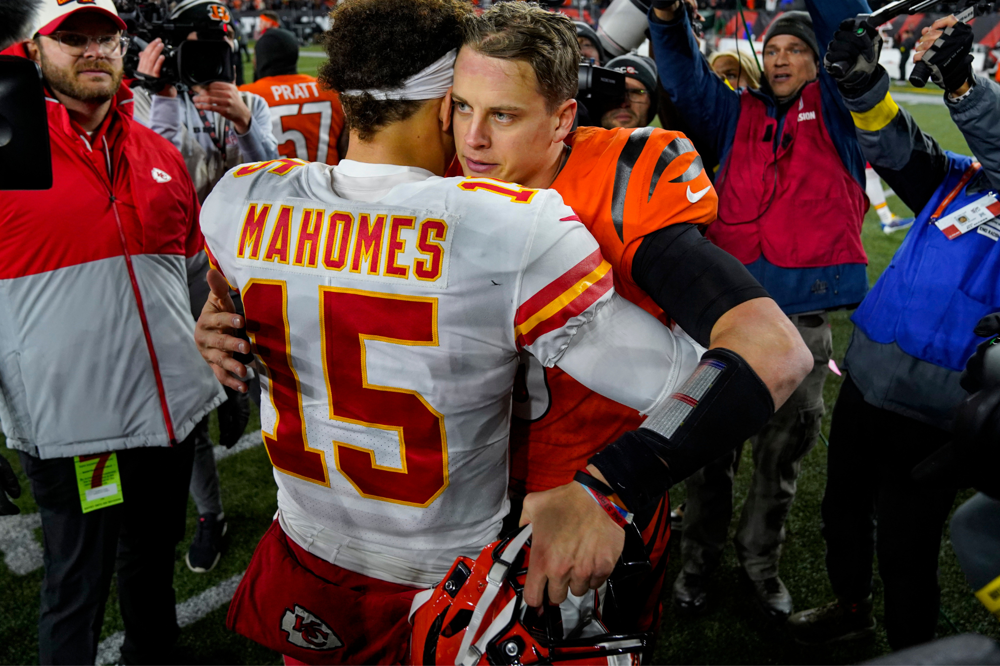 Burrow and Mahomes are set to do battle on New Year's Eve.