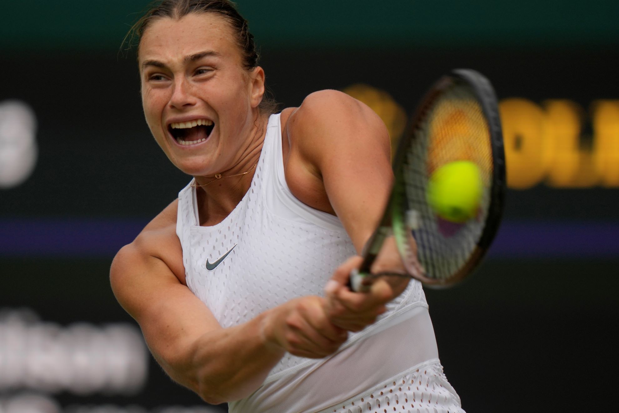 Aryna Sabalenka moves into Wimbledon semi-finals and is one win away from becoming the new number one