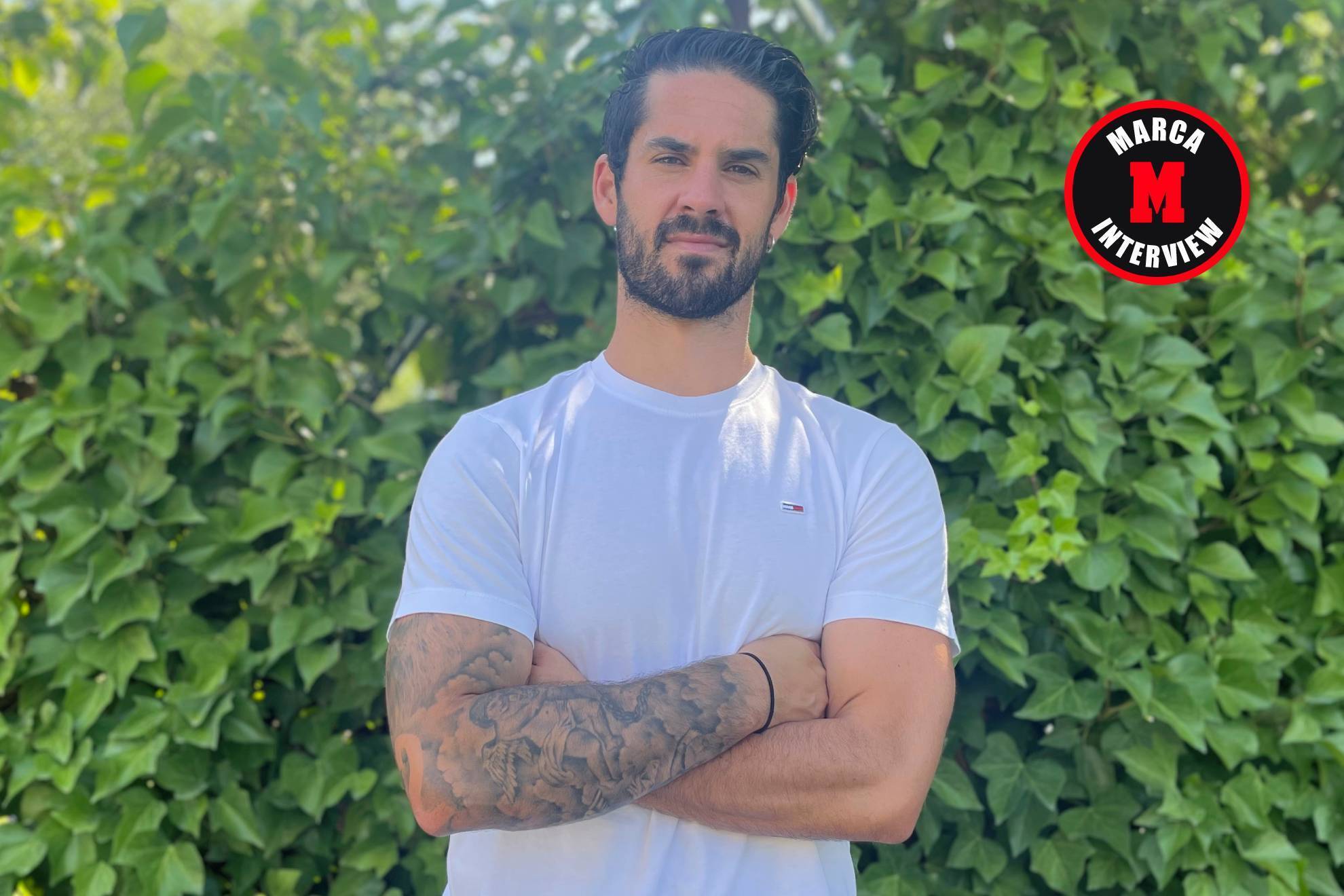 Isco poses for MARCA
