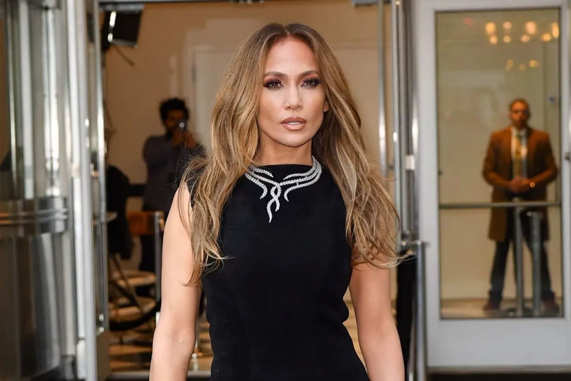 Jennifer Lopez shouts "F**k you" at paparazzi after being locked out of gym
