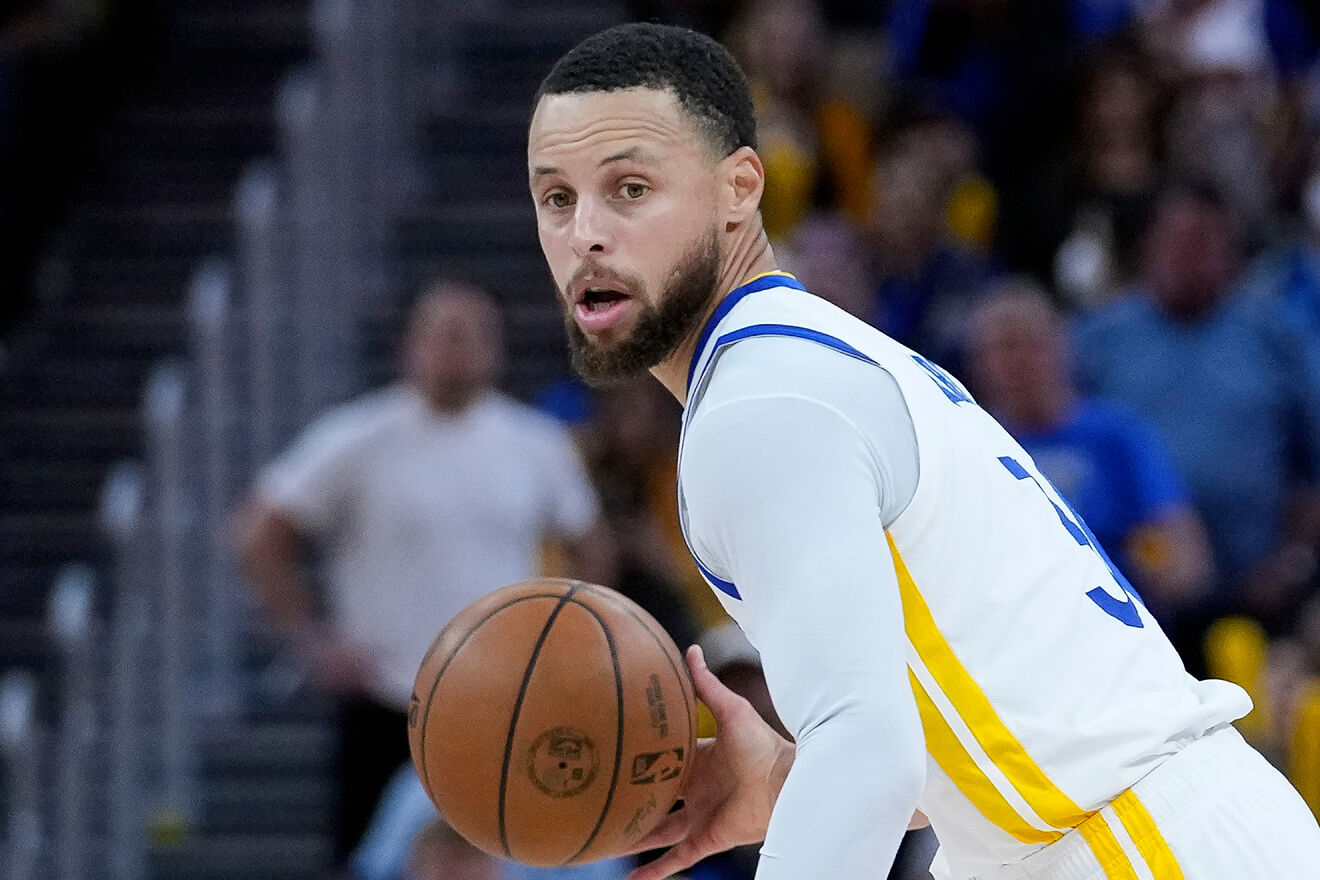 Stephen Curry challenges Sabrina Ionescu to a three-point shooting contest to decide who's better