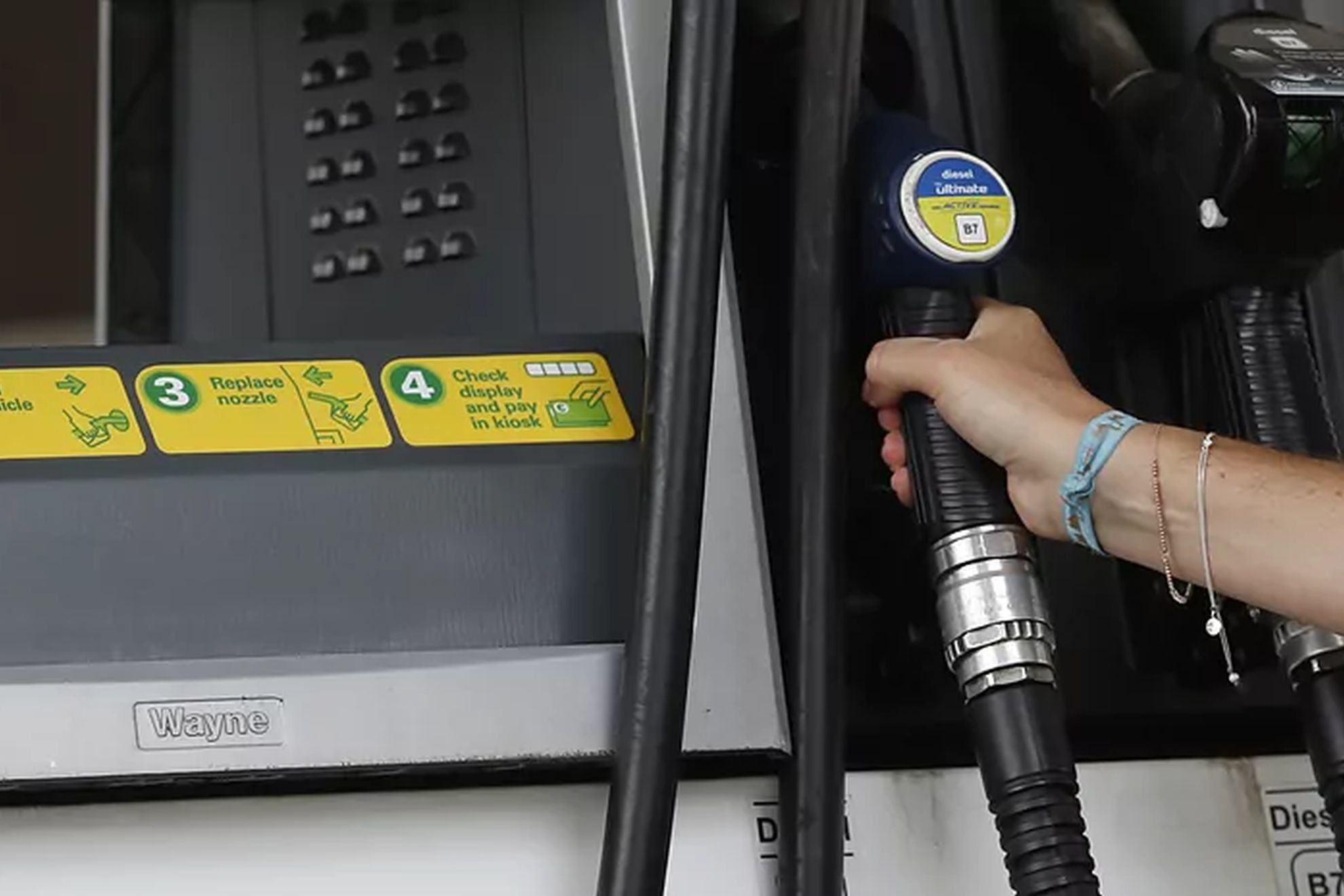 Why are gas prices going up again in US and what states are the most affected?