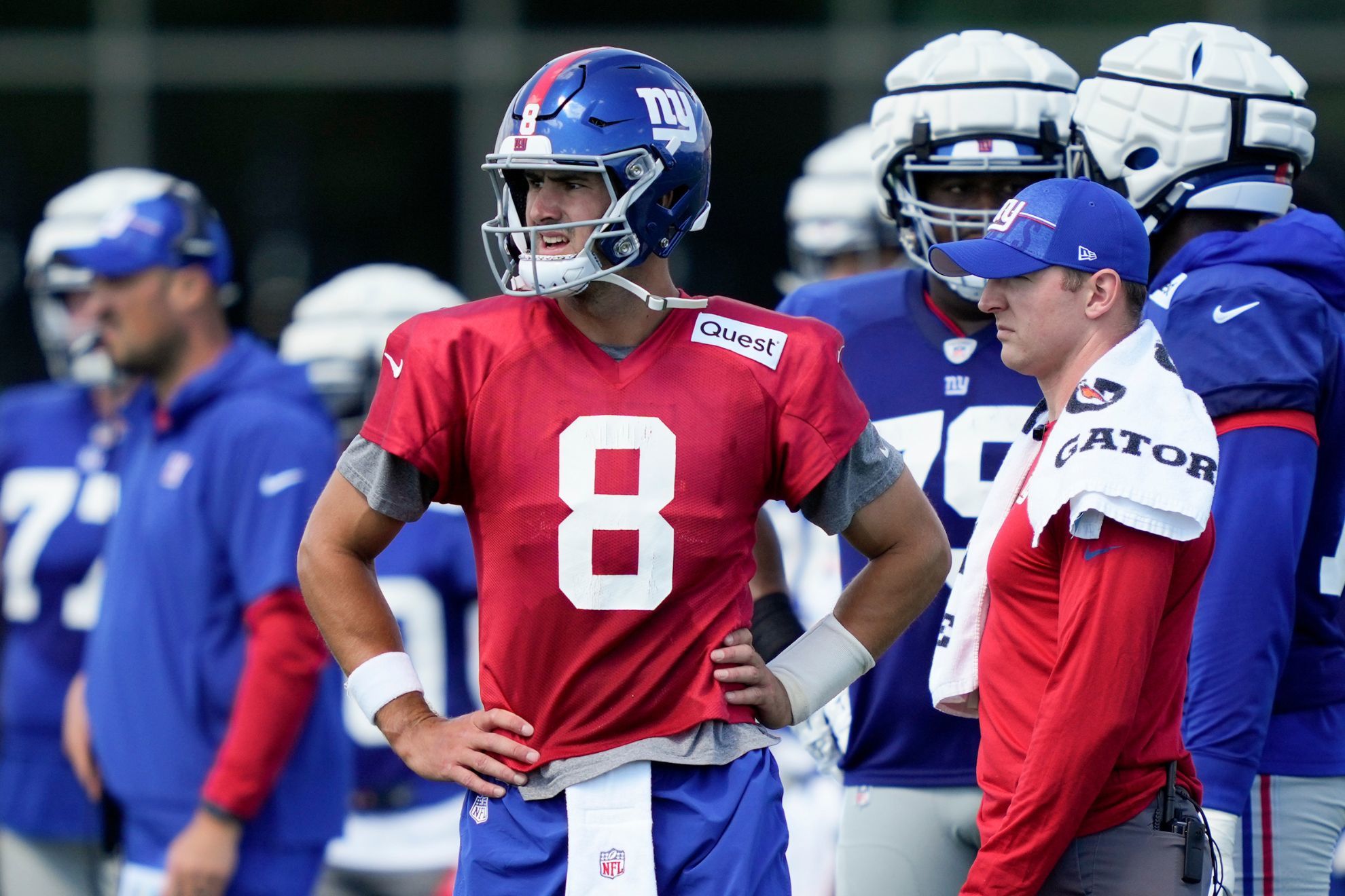 NFL training camp highlights: Giants safety intercepts Daniel Jones with one hand