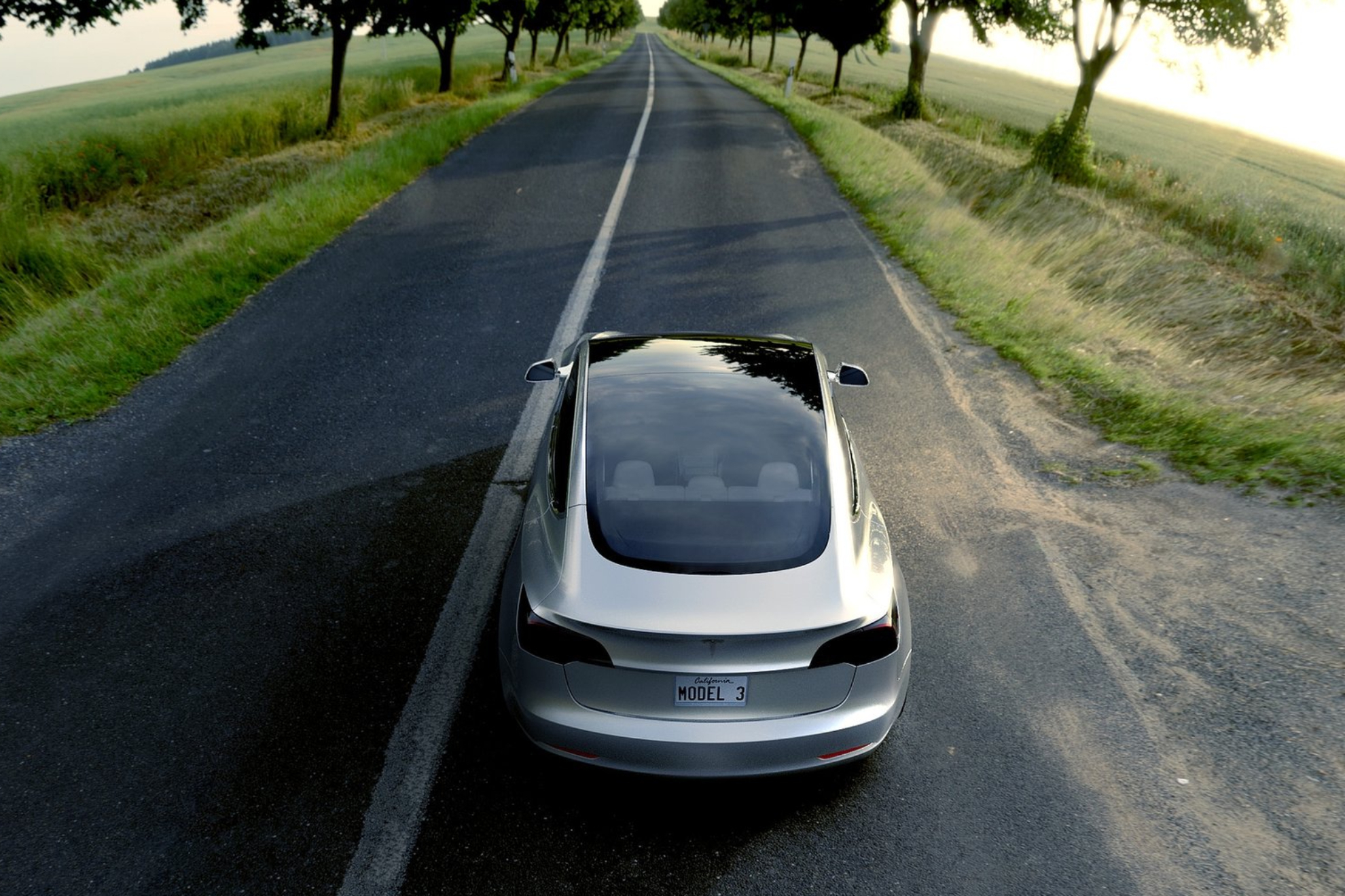 Tesla y Elon Musk podrían haber falsificado cifras de autonomía de sus autos