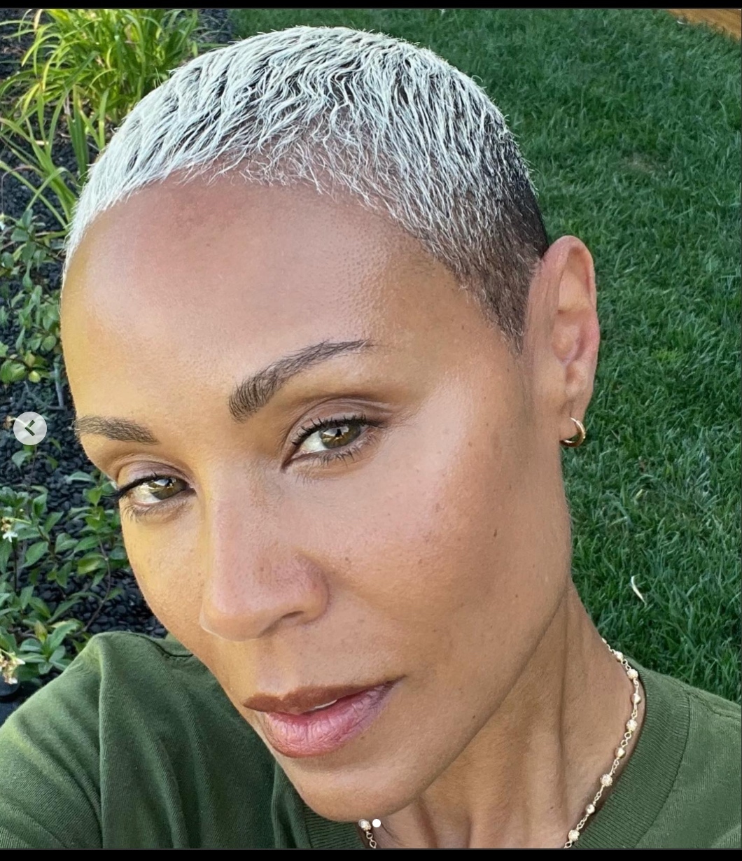 Jada Pinkett Smith shows how her hair is growing: Like I'm trying