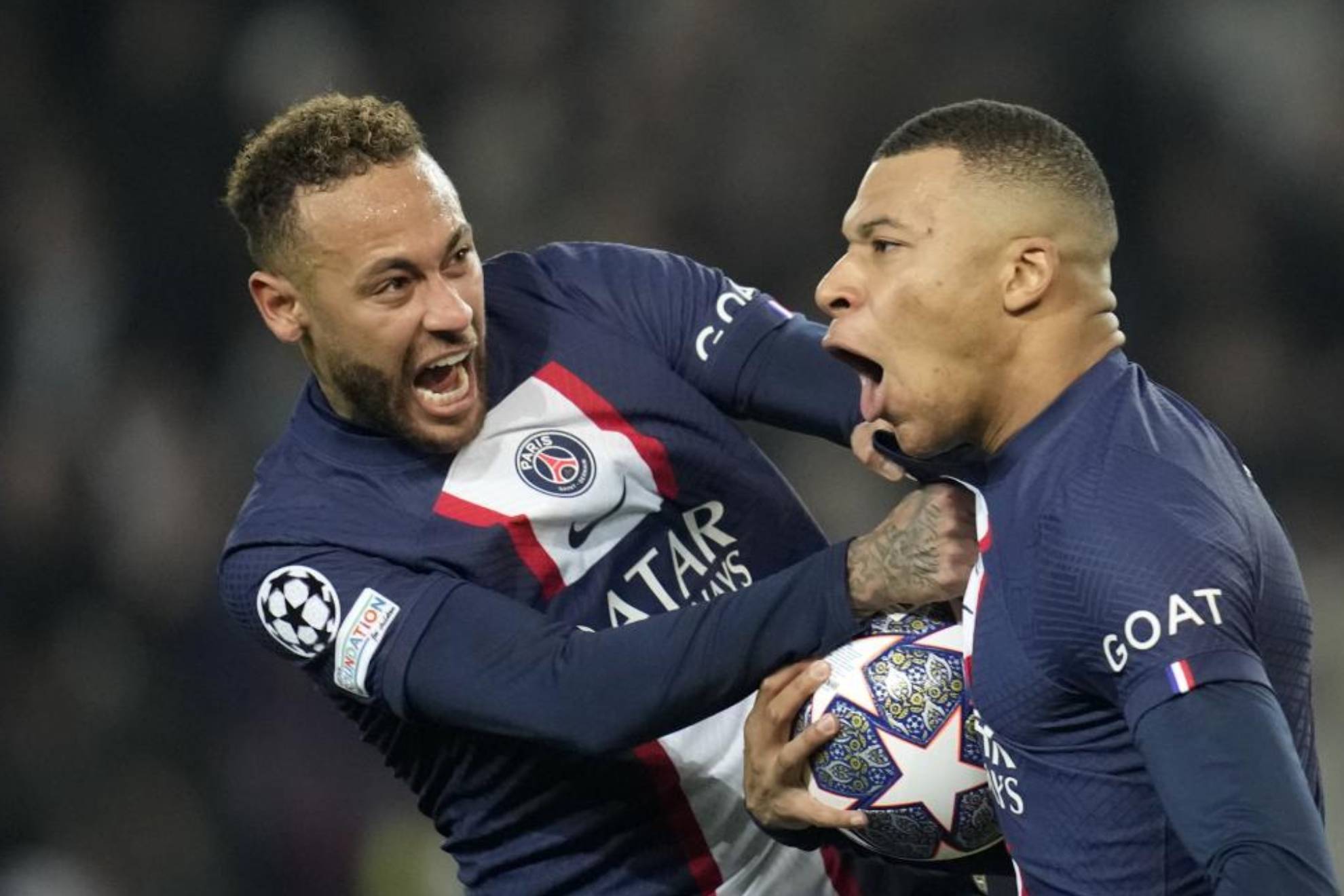 Mbappé y Neymar, que no estarán hoy en el debut en Ligue 1 del PSG, en un partido de la temporada pasada.