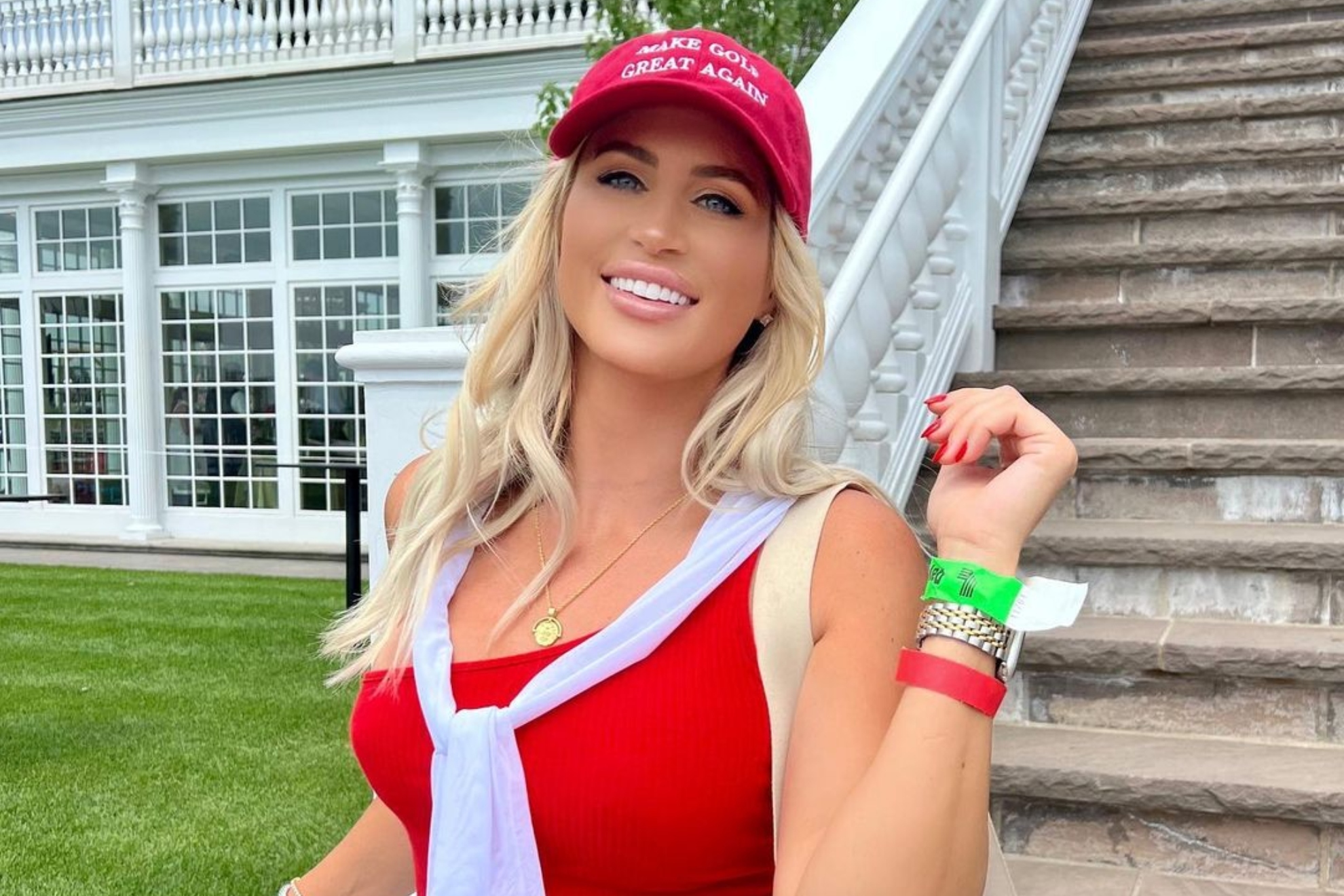 Golf Influencer and model Karin Hart is in it to win it with steady photo shoots