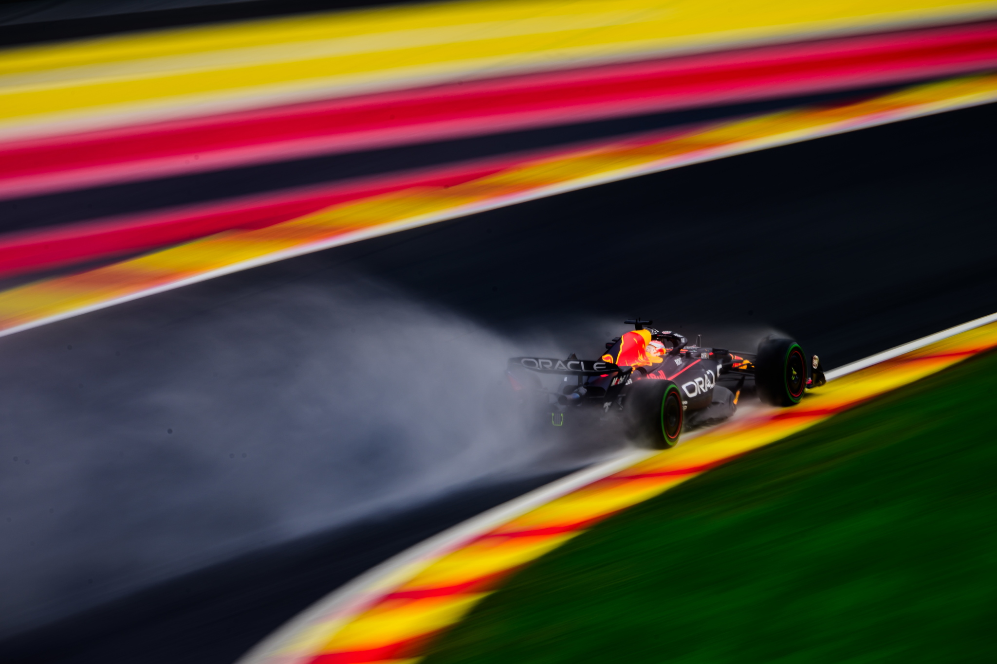 McLaren le tira a Checo Pérez: "Sin Verstappen el Mundial estaría realmente abierto"
