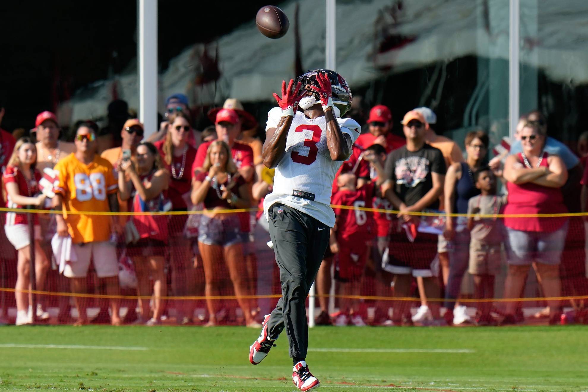Tampa Bay Buccaneers wide receiver Russell Gage makes a catch