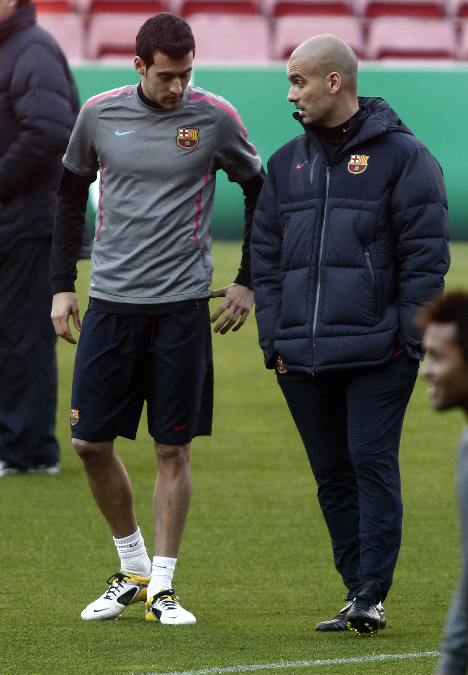 Guardiola con Sergio Busquets, durante su etapa en el F.C. Barcelona