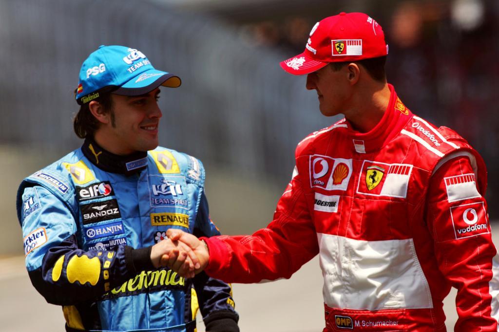 Fernando Alonso, junto a Michael Schumacher en la temporada 2006.