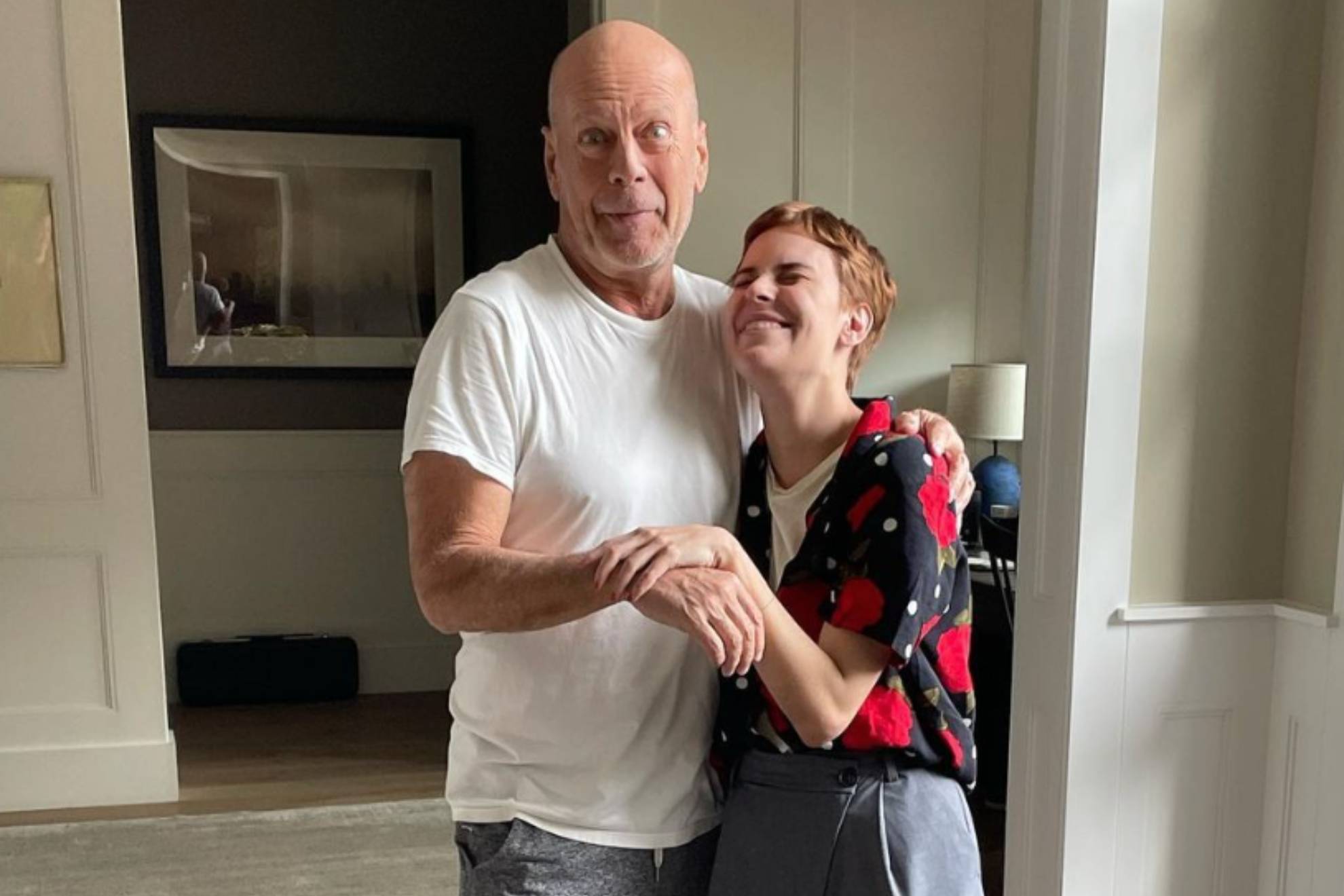 Bruce Willis' daughter Tallulah shares update: Thankfully, dementia has not  affected his mobility | Marca