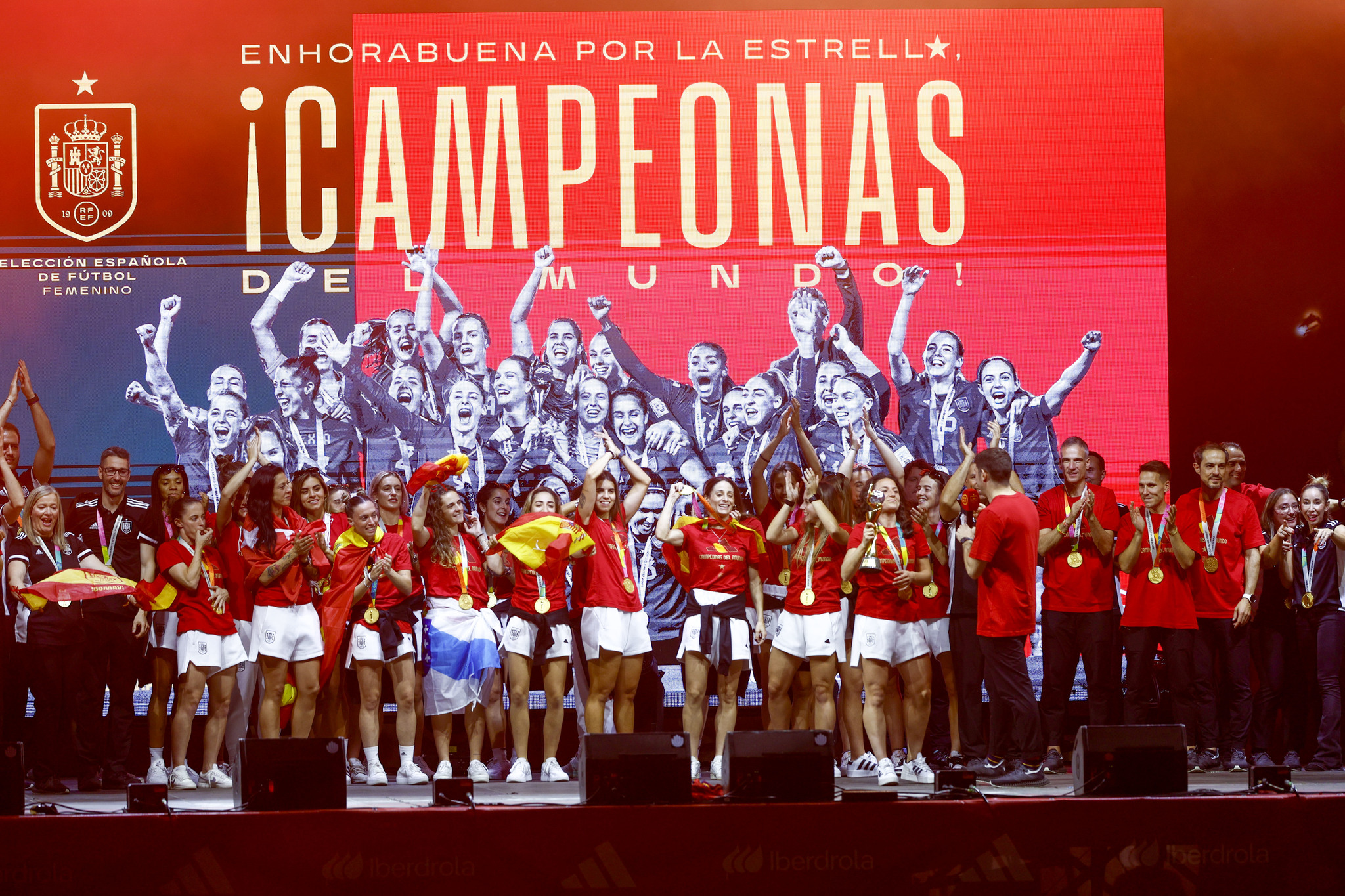 Las campeonas del mundo, en el escenario del Madrid Río. - Foto 2 de 14