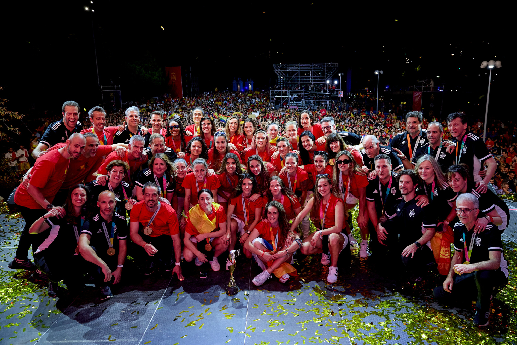 Las jugadoras de la selección española celebrando la conquista del Mundial en Madrid / RFEF