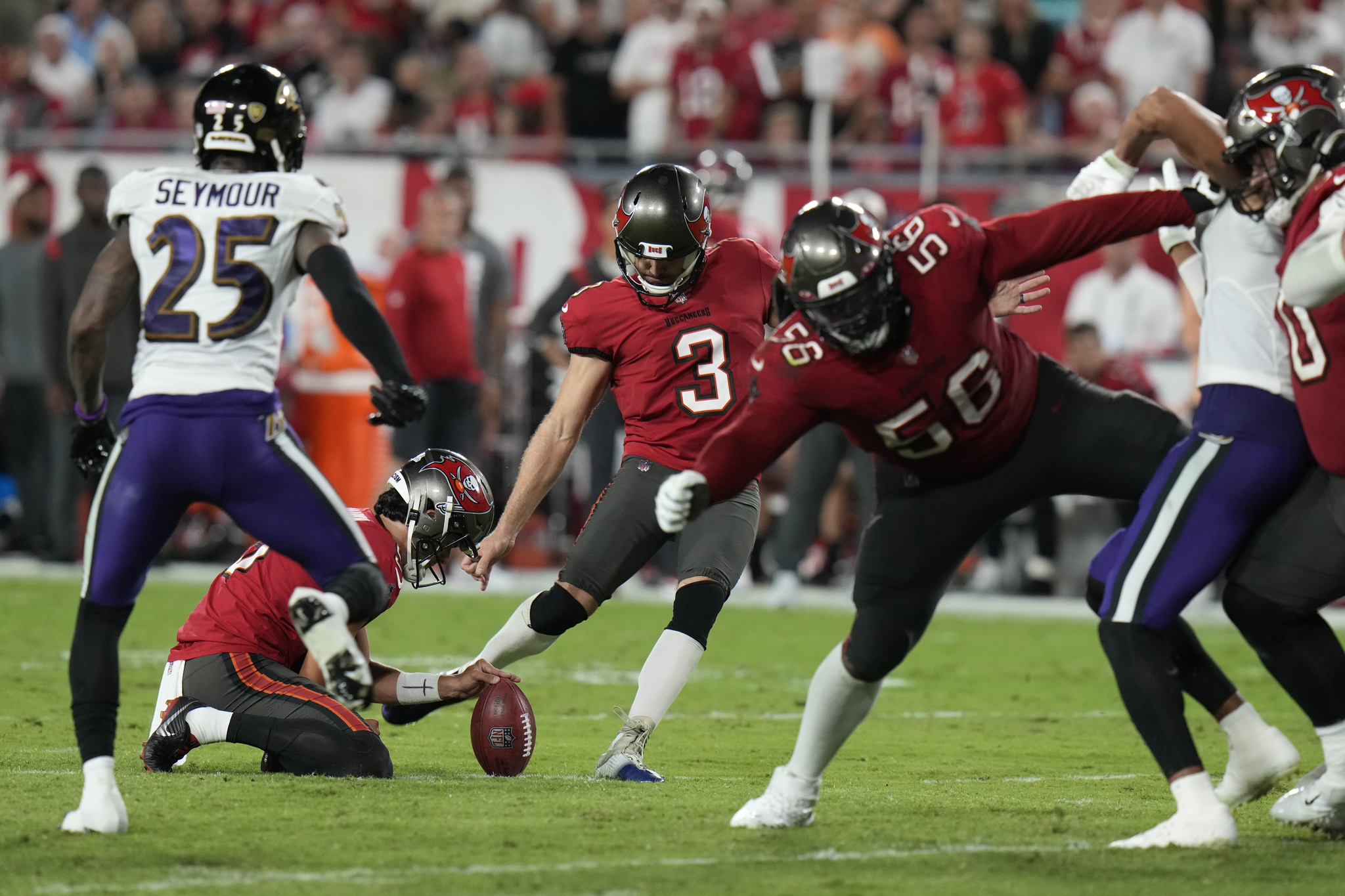 Tampa Bay Buccaneers place kicker makes a 30-yard field goal against Baltimore Ravens.