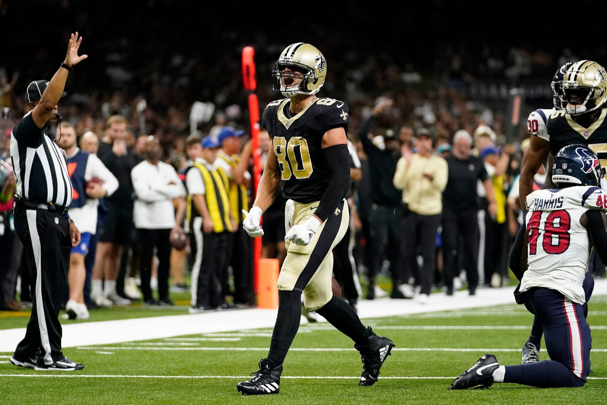Saints TE Jimmy Graham makes great catch and scores TD following 'medical episode'