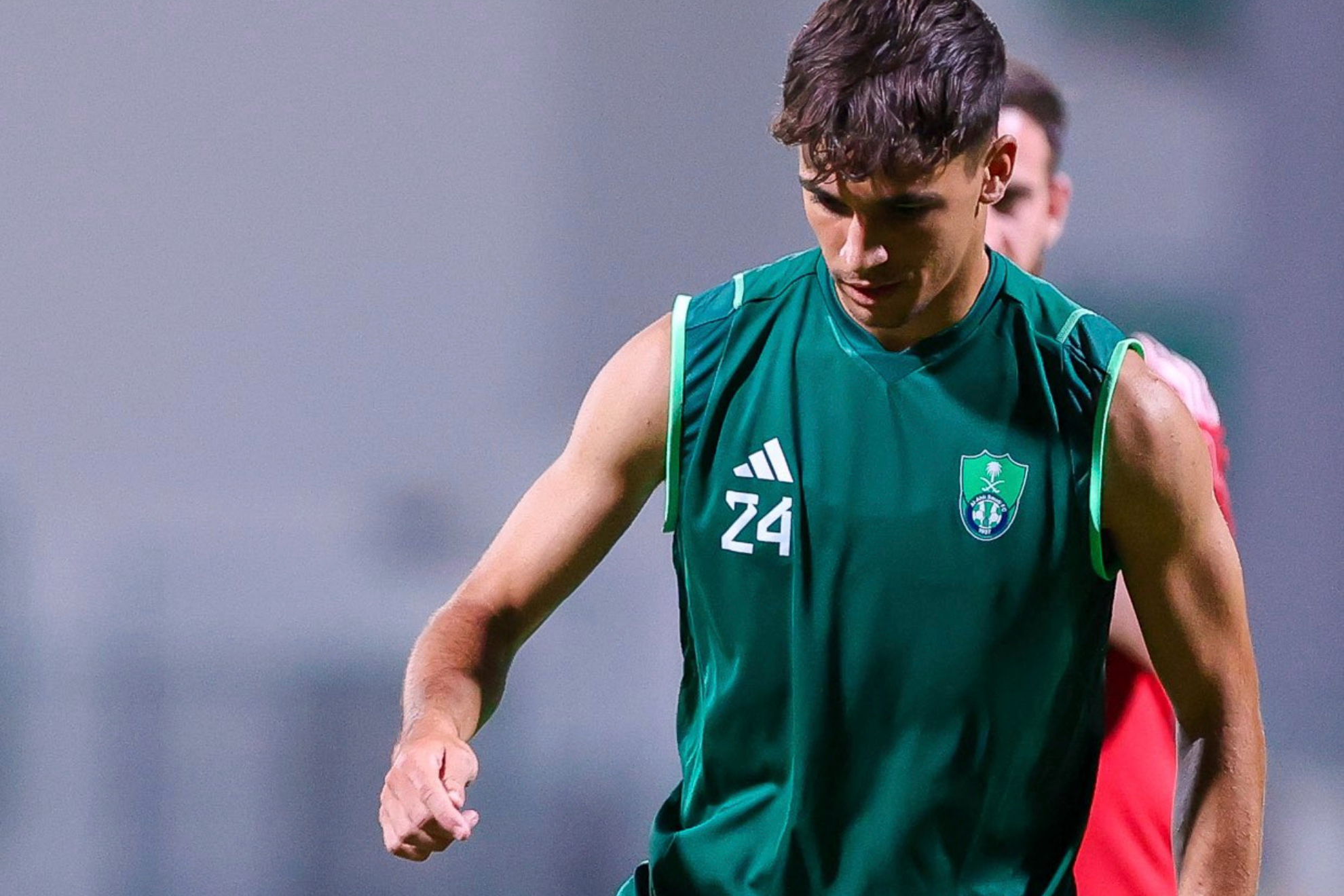 Veiga, entrenando con Al Ahli.
