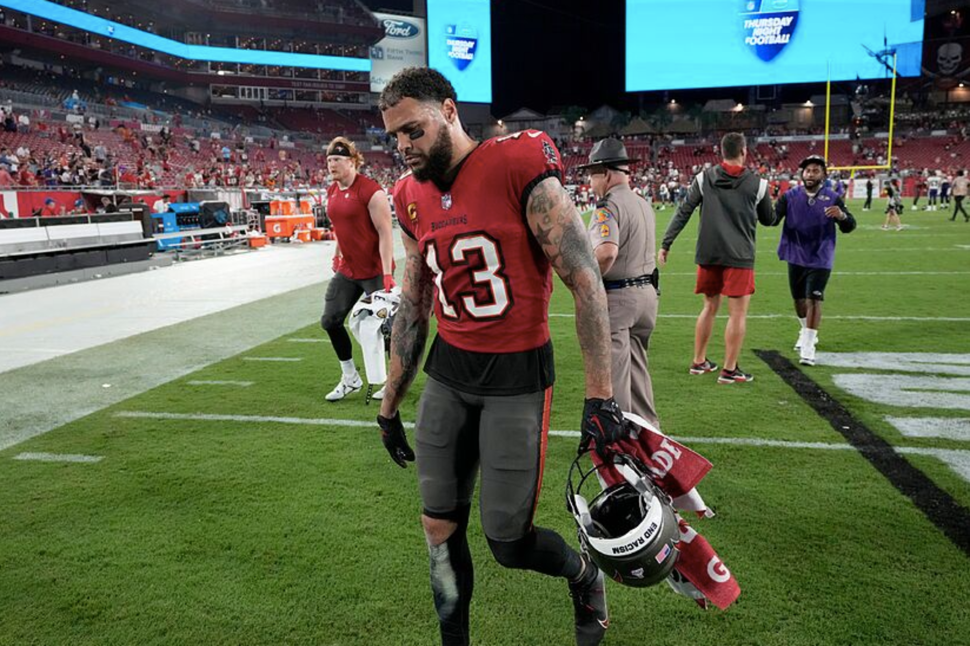 Mike Evans gives Buccaneers imminent contract deadline
