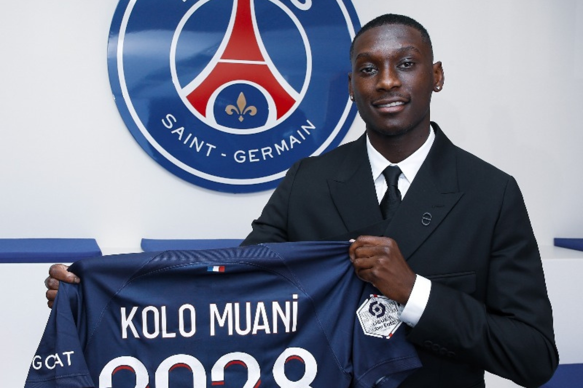 Kolo Muani joins his boyhood club and secures his dream move