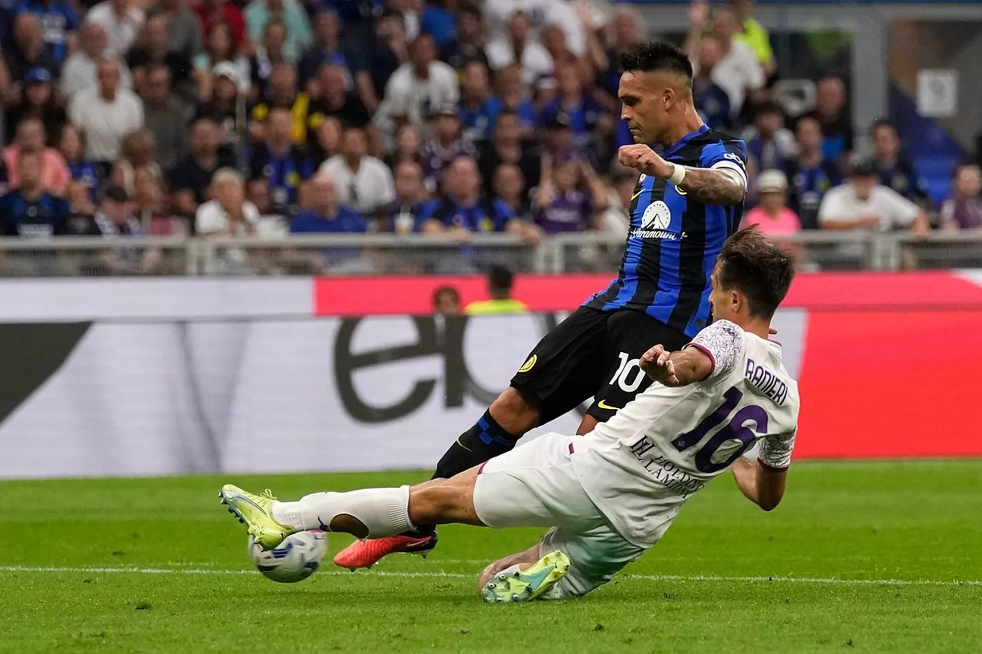 Lautaro Martinez scores Inter's second goal