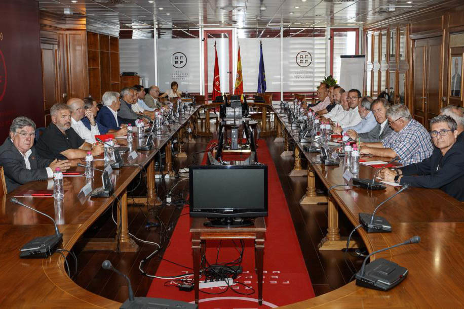 Reunión de la Comisión de presidentes de Federaciones territoriales de la RFEF.