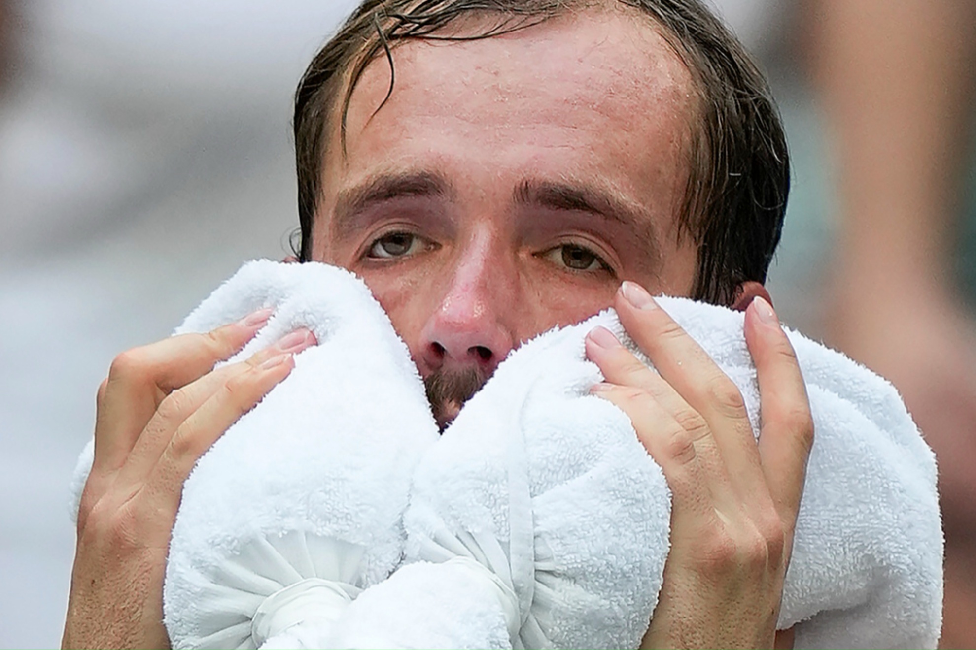 Daniil Medvedev advanced to semifinals amid struggles with New York heat wave
