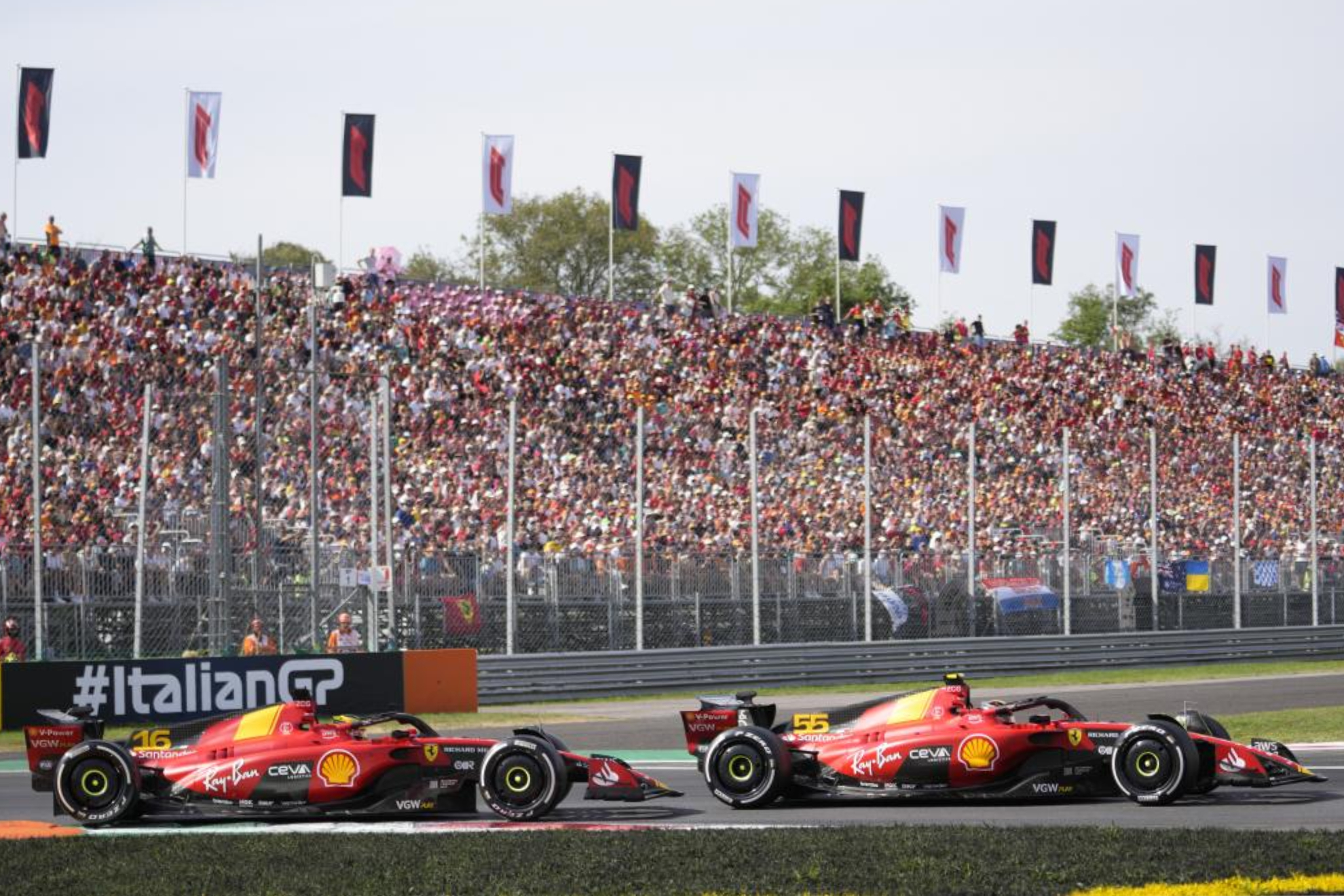 Carlos Sainz y Charles Leclerc, en el GP de Italia de F1