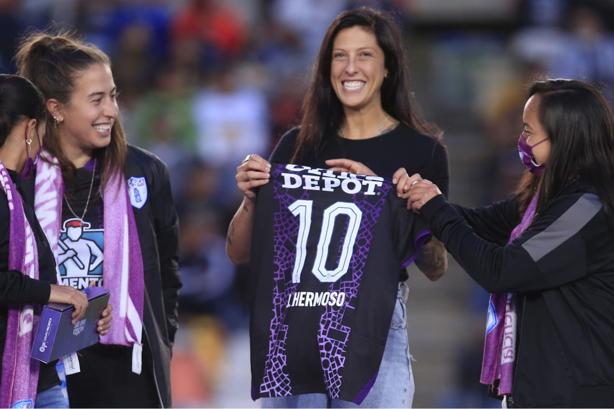 Jenni Hermoso pone rumbo a México para poder centrarse en el fútbol