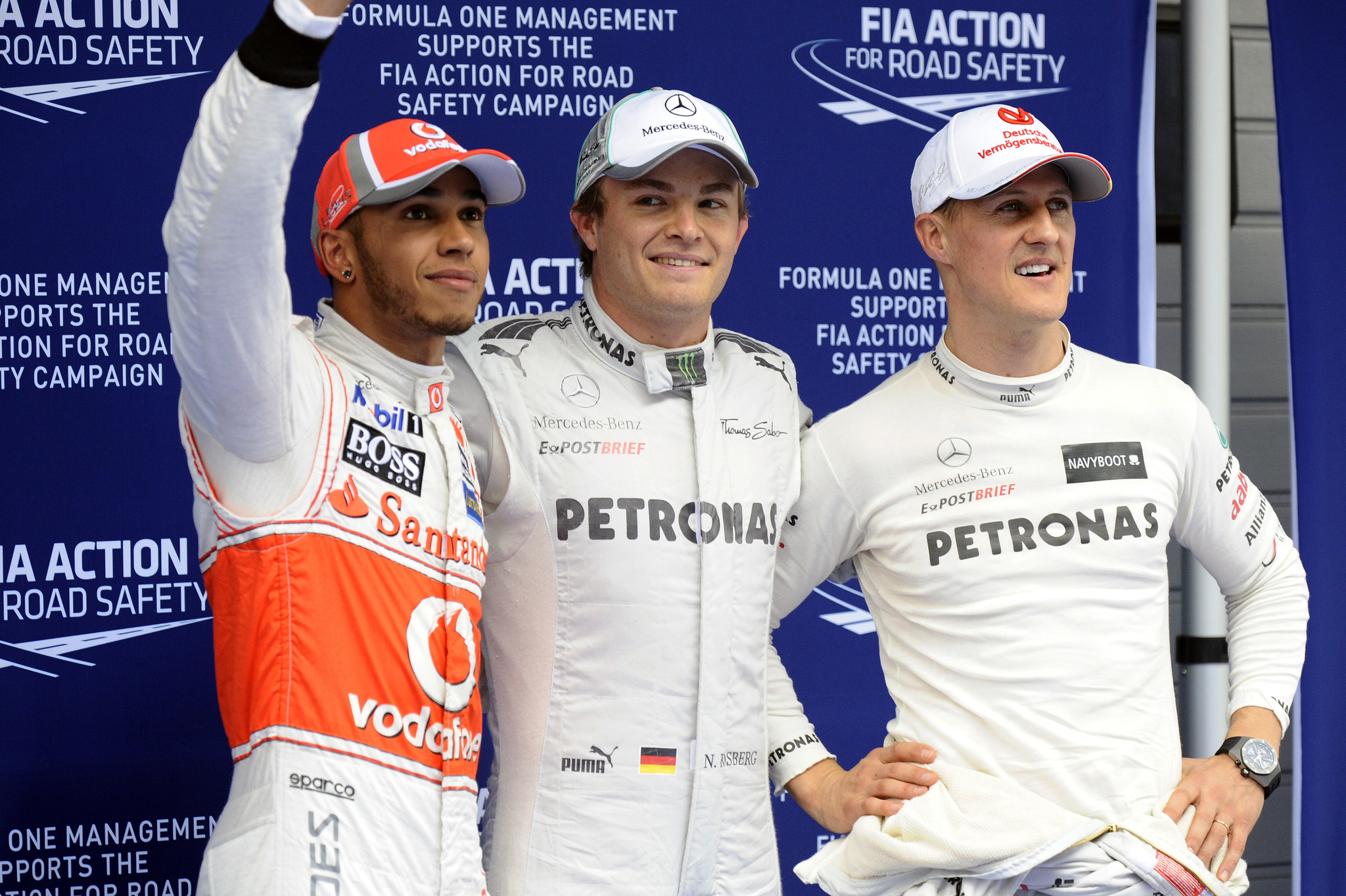 Nico Rosberg, junto a los dos compaeros a los que gan, Hamilton y Schumacher