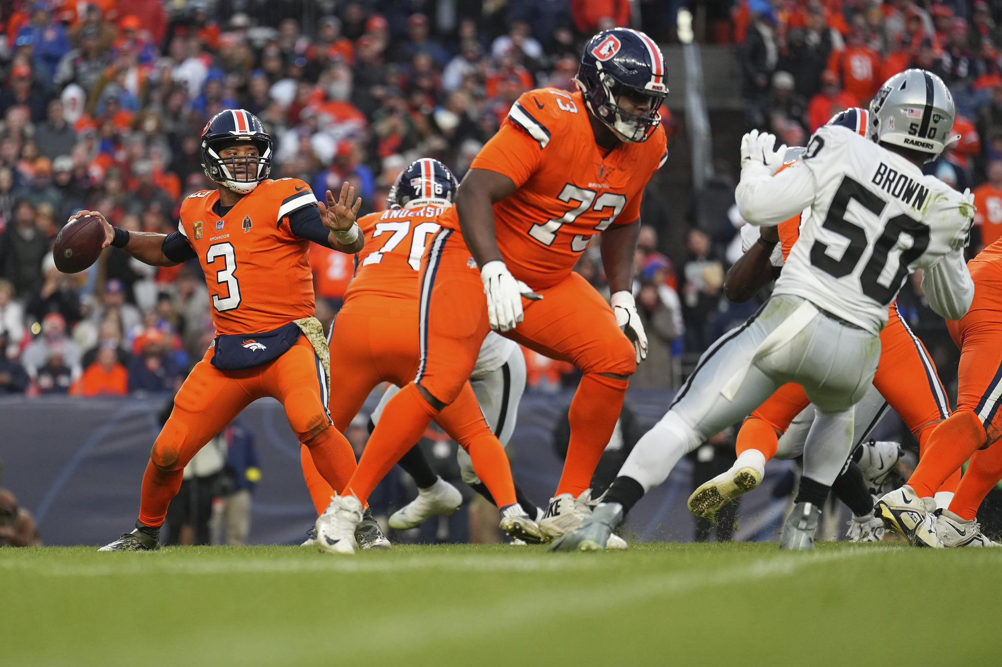 Las Vegas Raiders - Denver Broncos: Game time, TV Schedule and where to  watch the Week 1 NFL Game