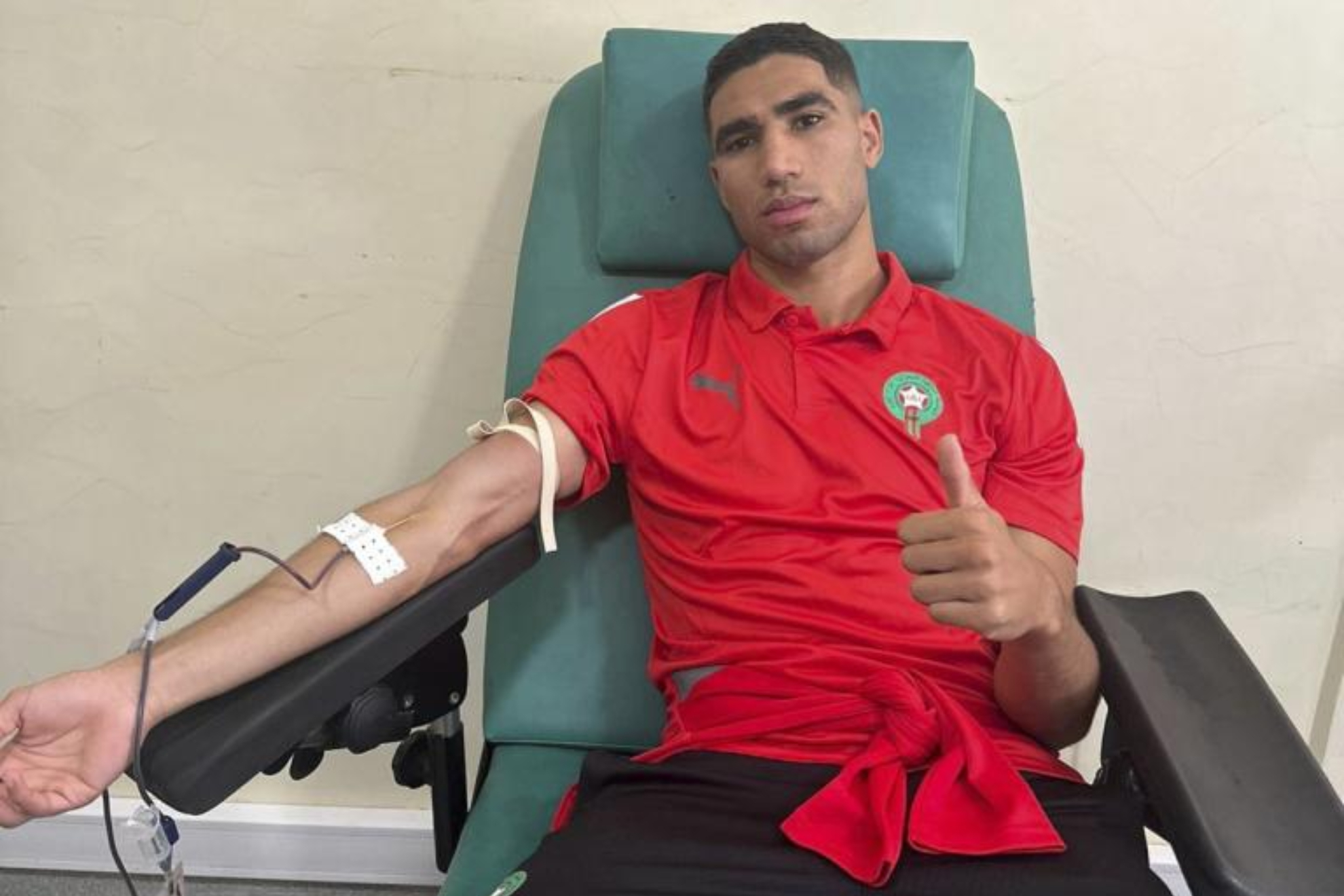 Achraf Hakimi llama a donar sangre tras el terremoto en Marruecos