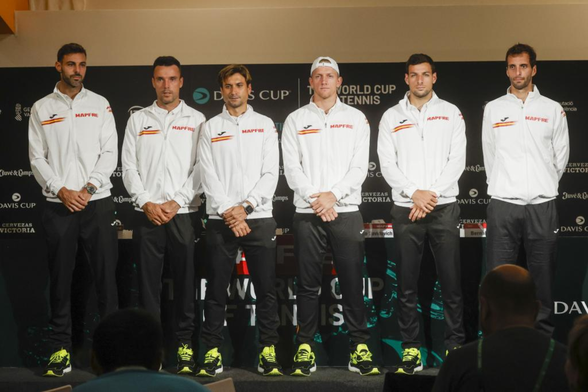 El equipo español y el capitán, en la Copa Davis 2023.