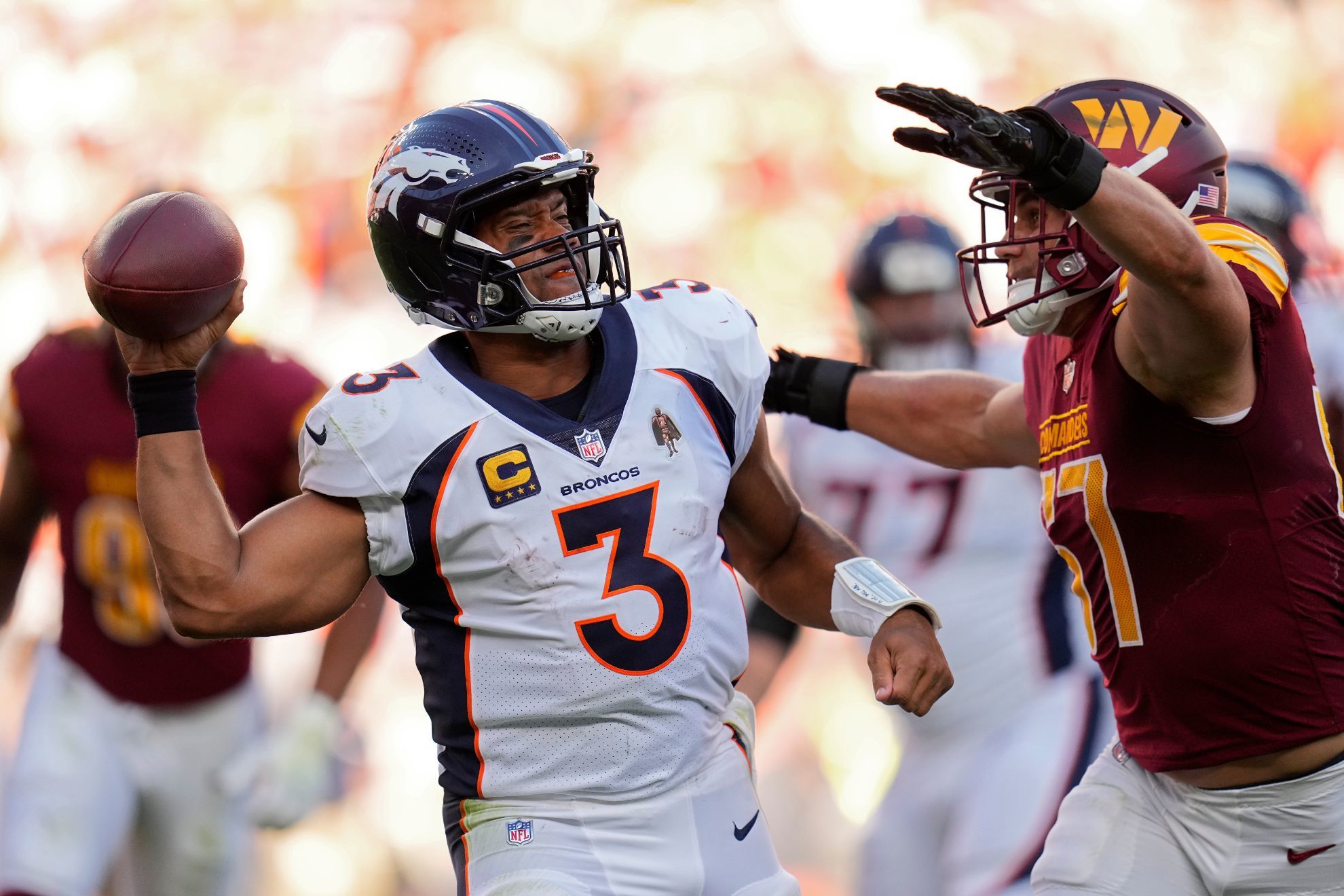 Russell Wilson throws 50-yard TD pass at the buzzer, failed 2pt attempt dooms Broncos vs. Commanders
