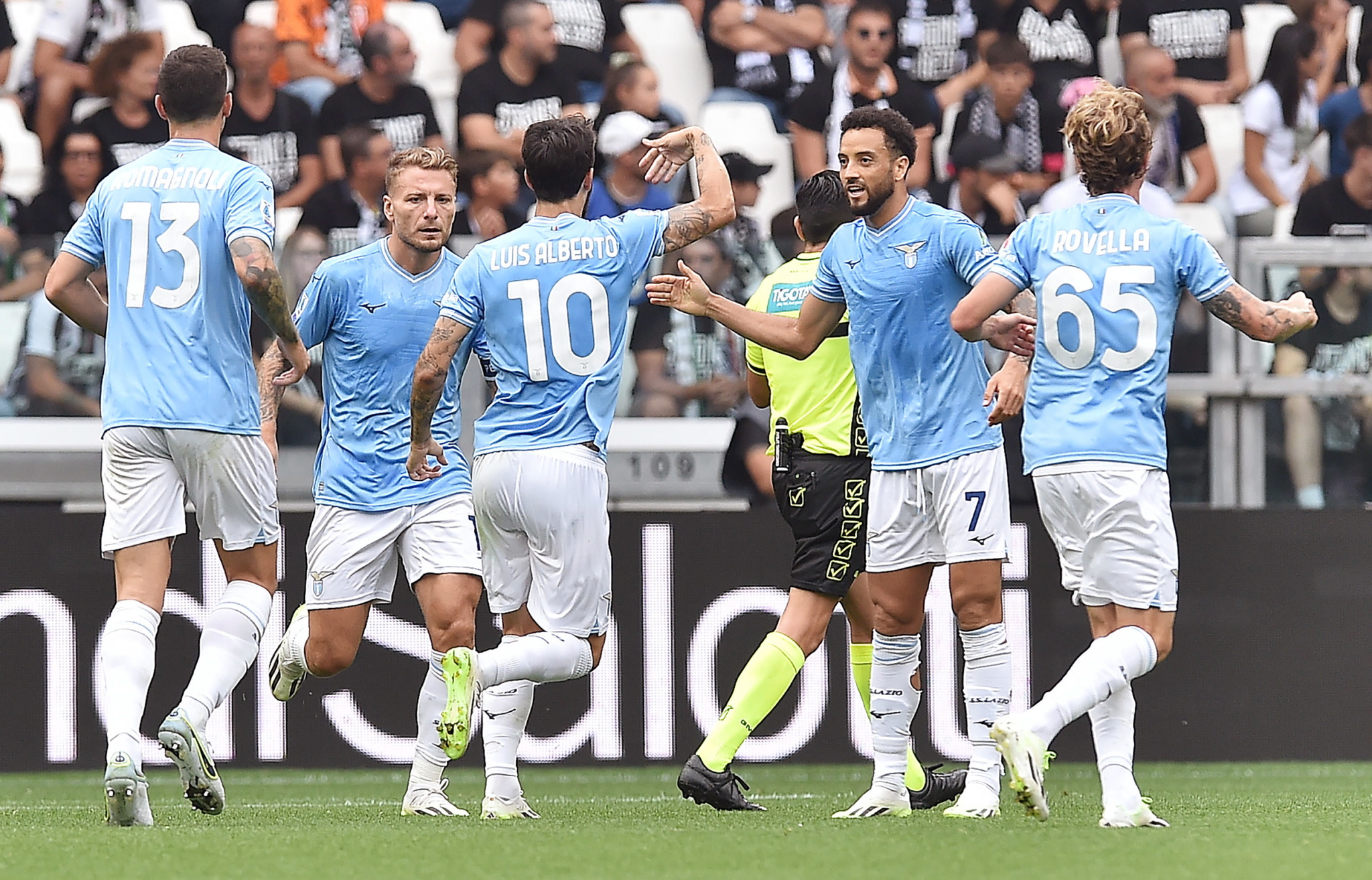 Luis Alberto celebra su gol ante la Lazio.
