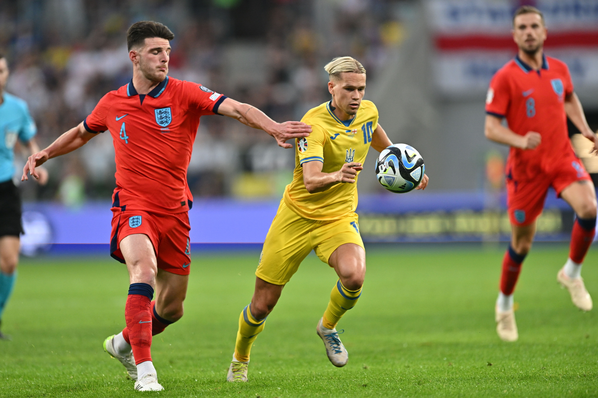 Mudryk, en un partido con Ucrania ante Inglaterra.