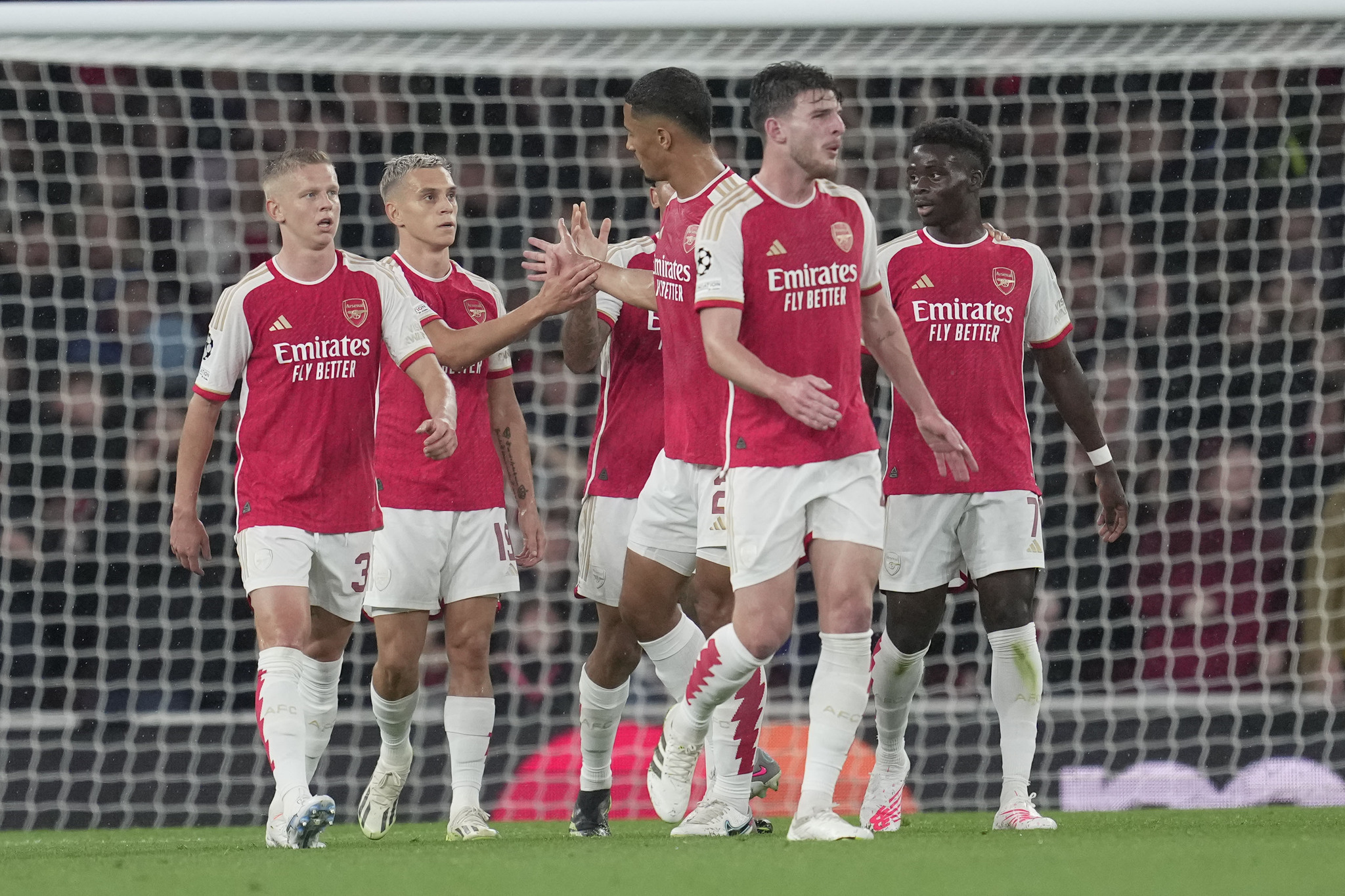 El Arsenal celebra el 2-0 anotado por Trossard.