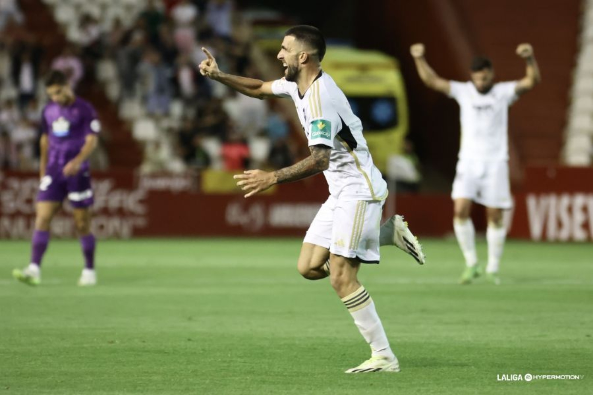 Agus Medina celebrando su gol ante el Real Valladolid