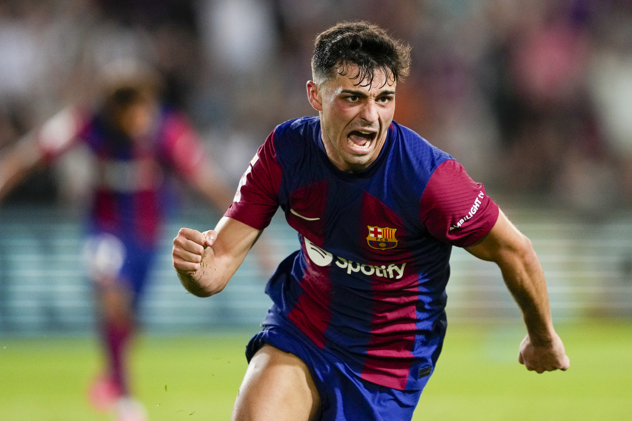 Pedri celebra el primer gol en el FC Barcelona y al Cádiz