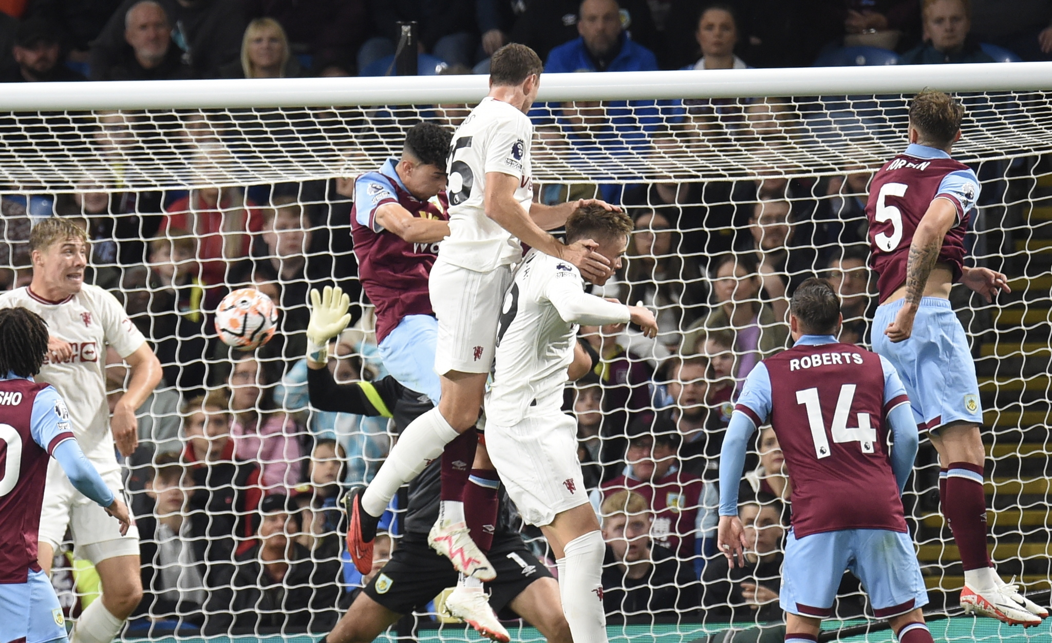 Burnley 0-1 Man Utd: Manchester United ease the pressure after narrow ...