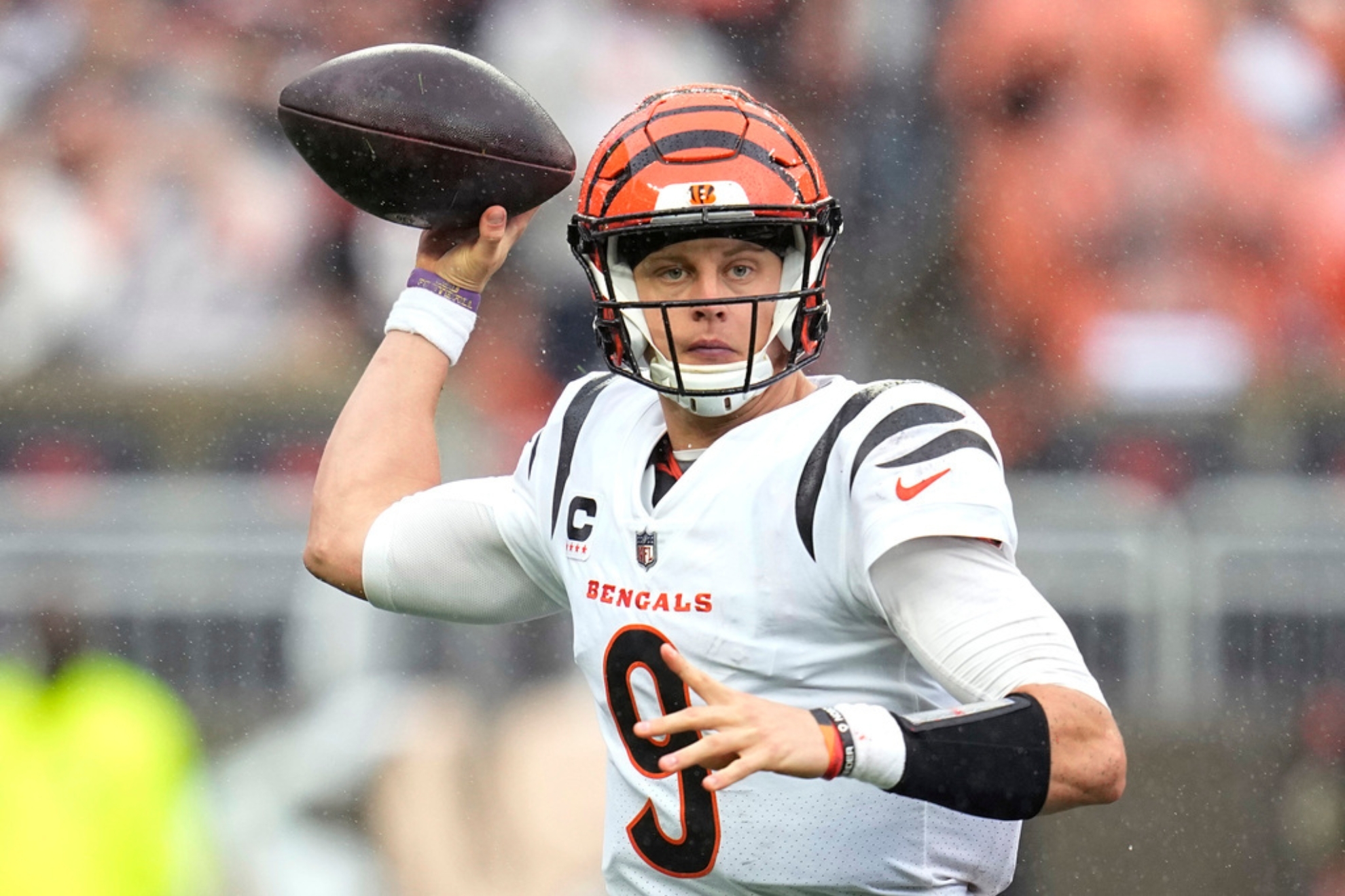 Joe Burrow is expected to play for Bengals against the Rams on MNF