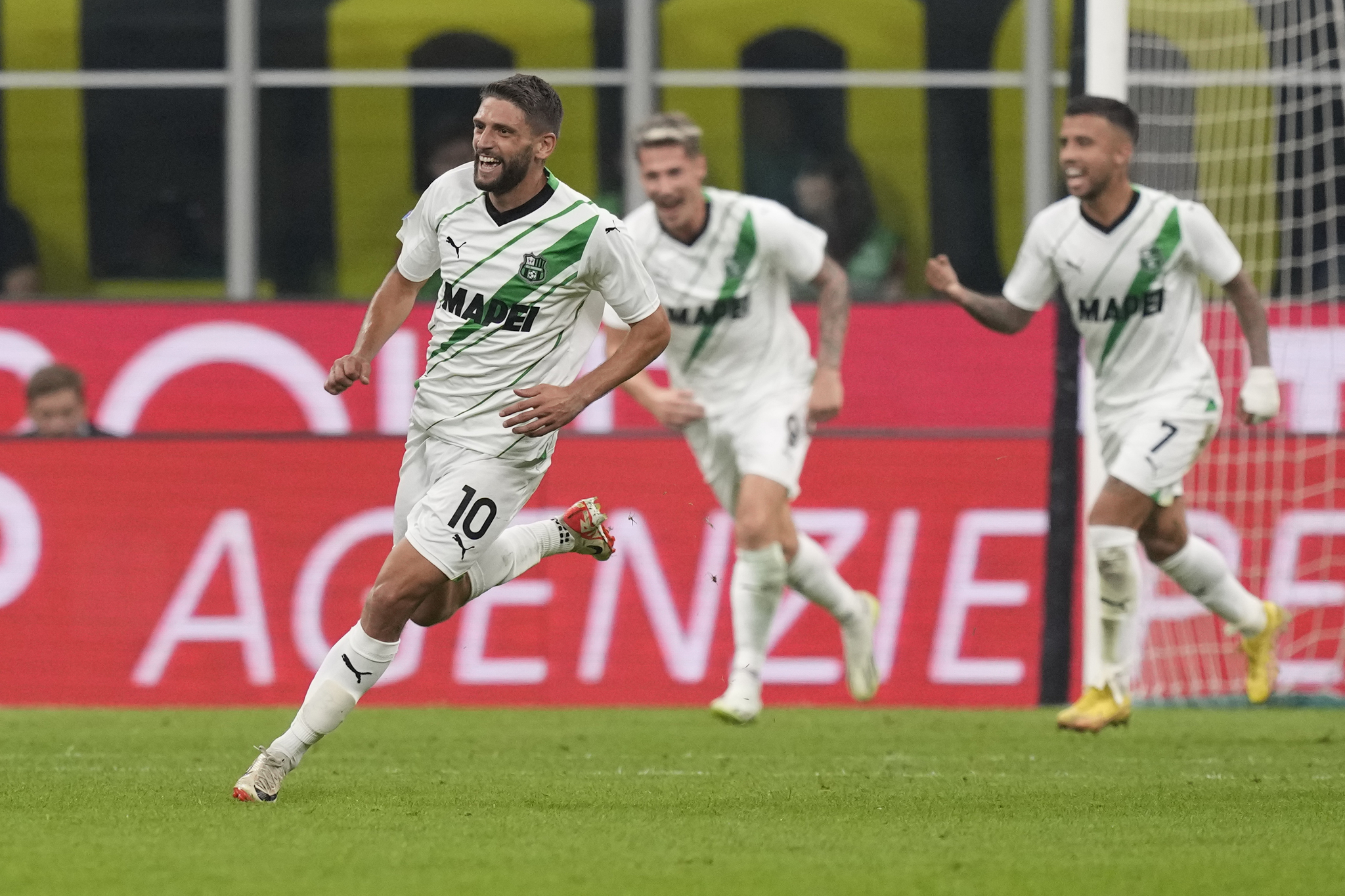 Domenico Berardi celebra el gol ante el Inter.