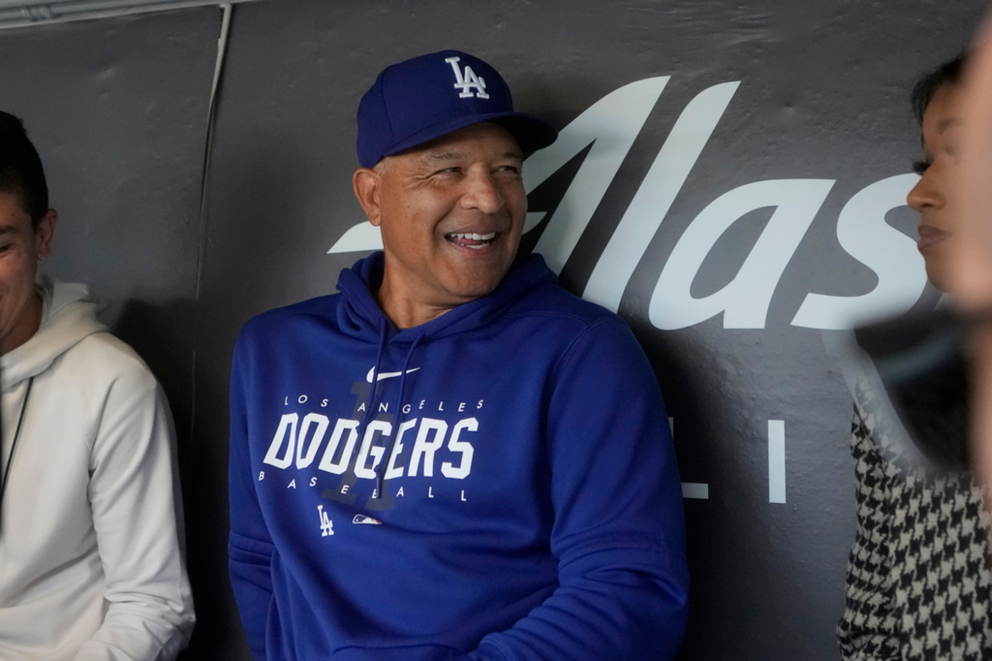 Dodgers' Dave Roberts opens up on Clayton Kershaw's retirement odds