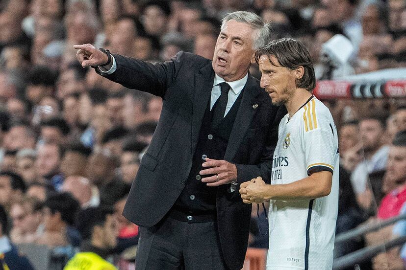 Ancelotti, con Modric.