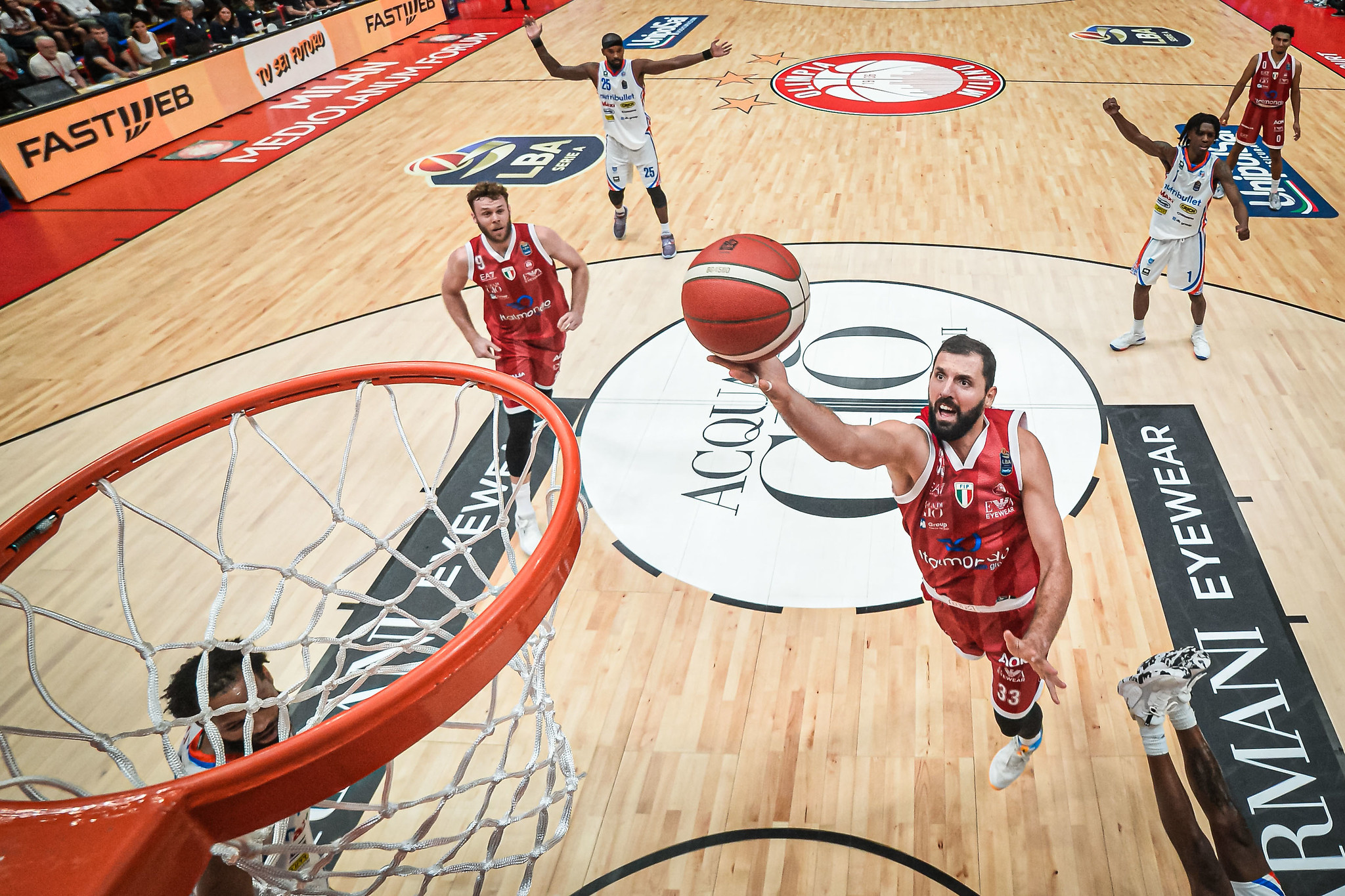 Mirotic, con el Olimpia en acci