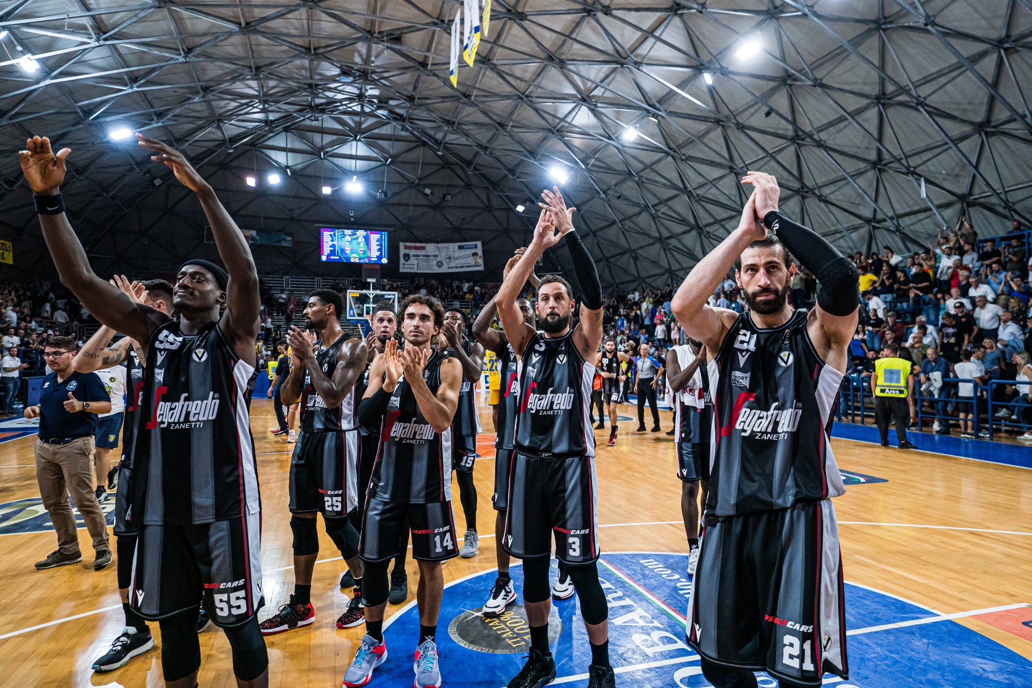 La Virtus celebra una victoria.