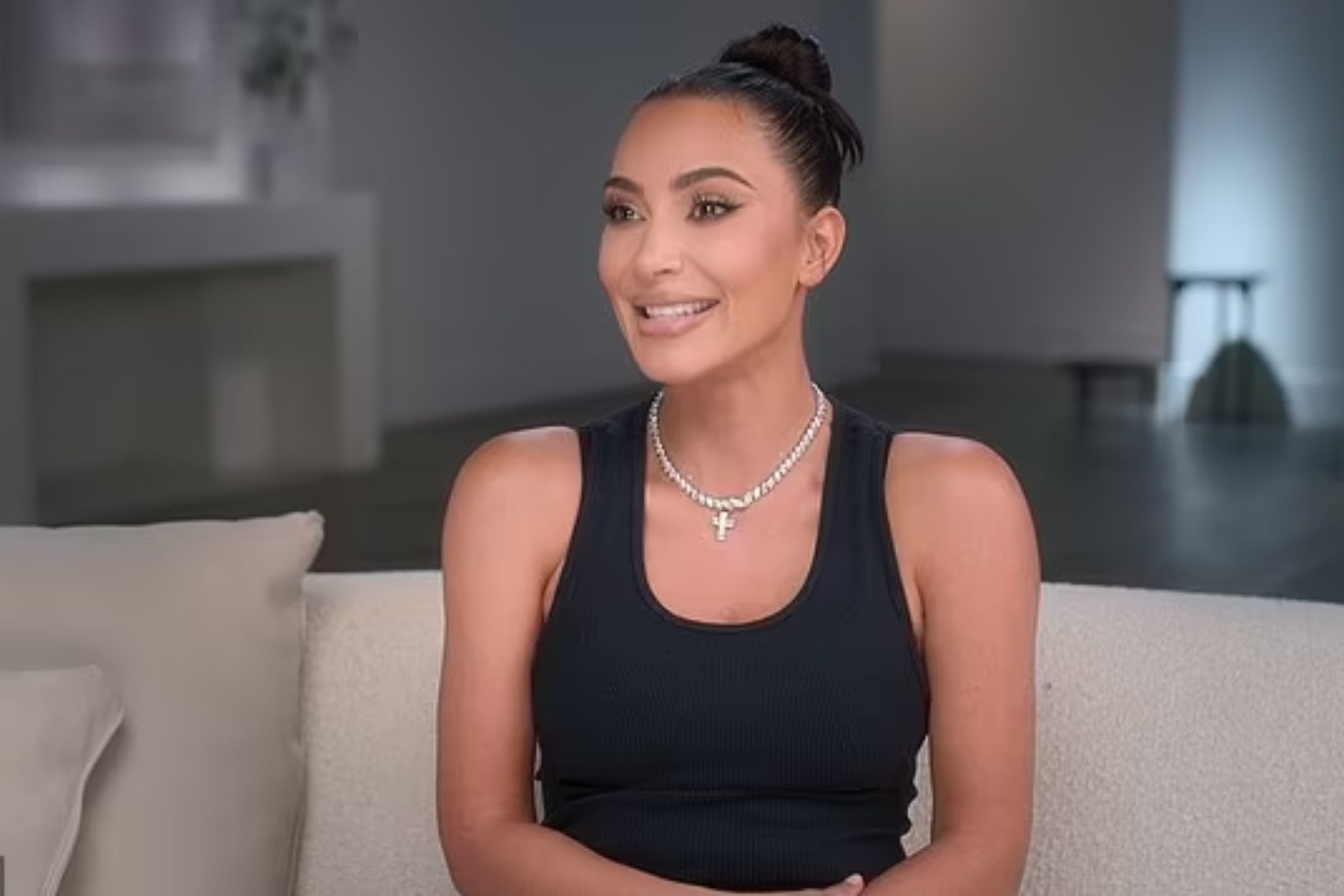 Wardrobe malfunction left Kim Kardashian in a bind