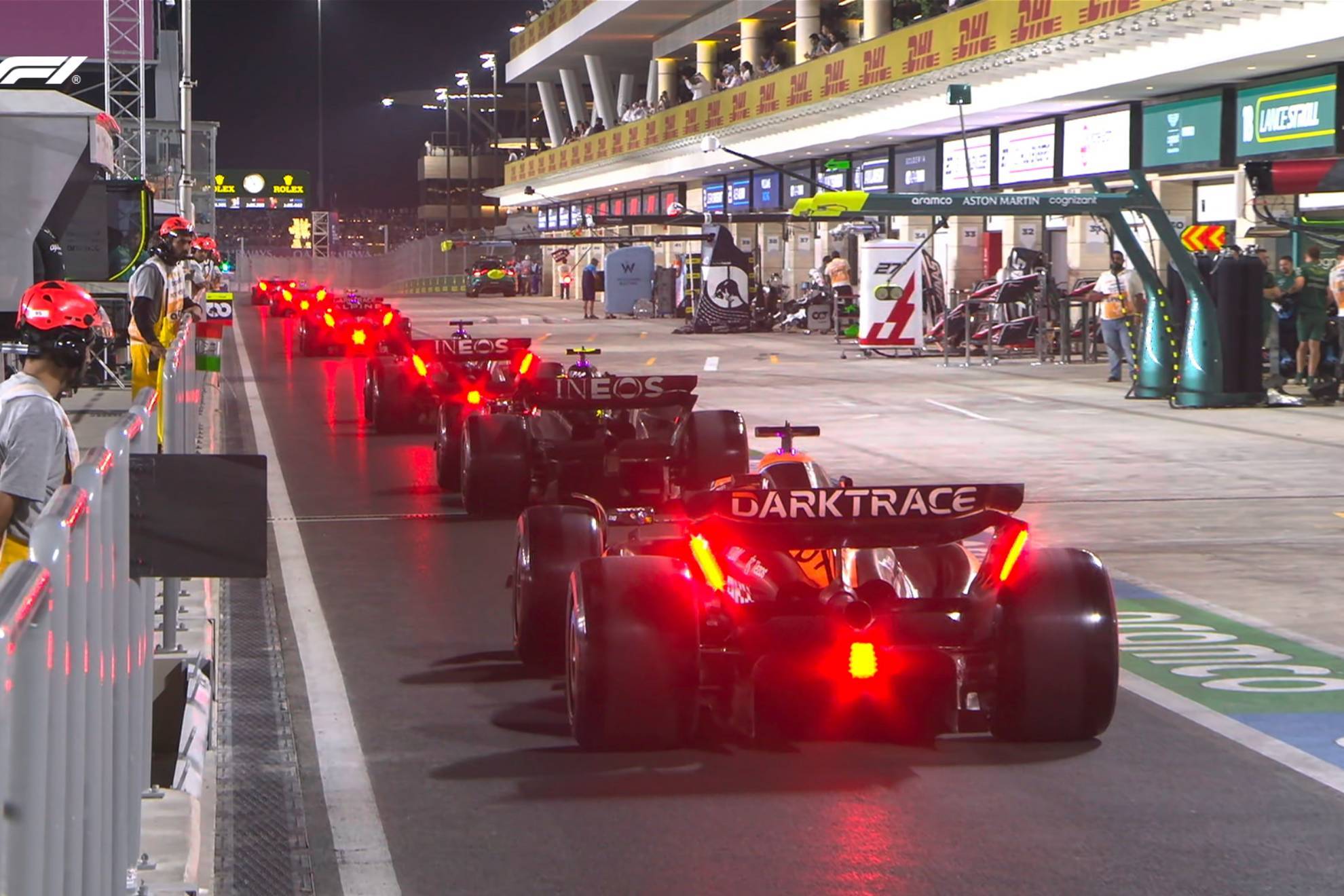 Los Pirelli se deforman y la FIA podría obligar a tres paradas