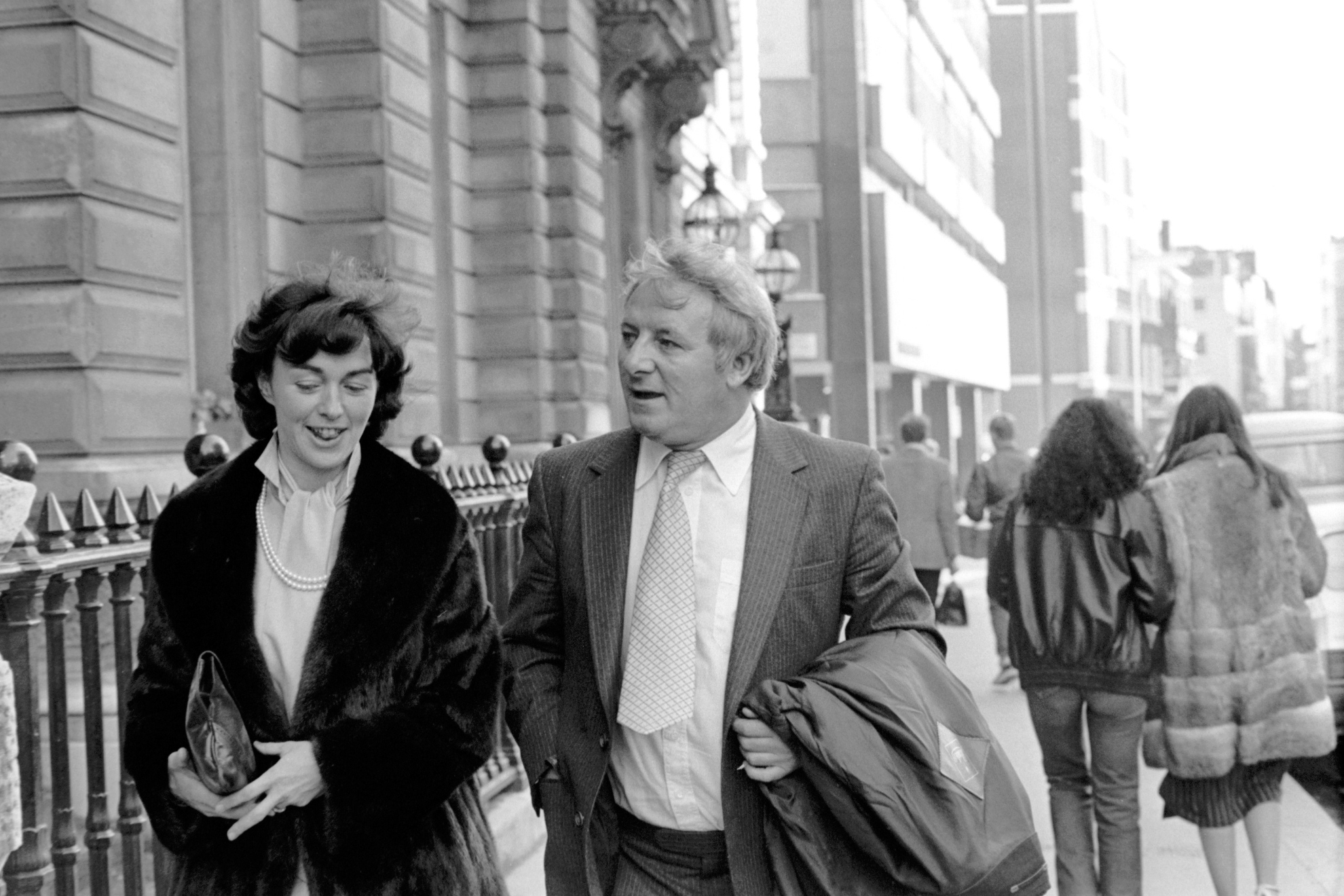 Mary Brown y Tom Docherty, en un paseo por Londres/GEETY IMAGES