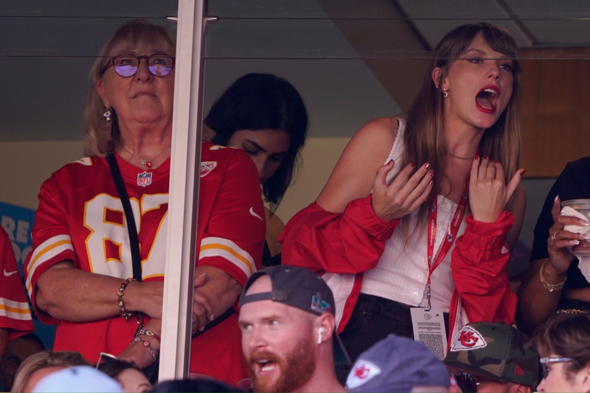 Taylor Swift cheers the Chiefs in Kansas City.