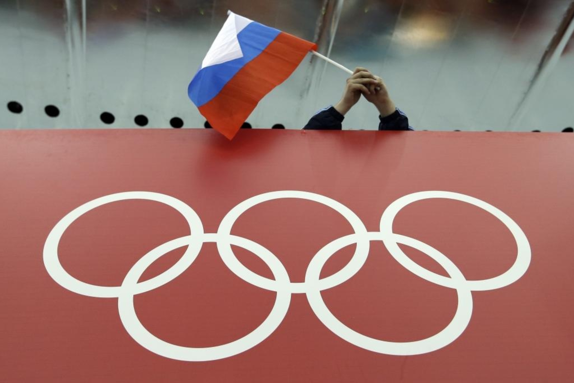 Russian flag above the Olympic rings